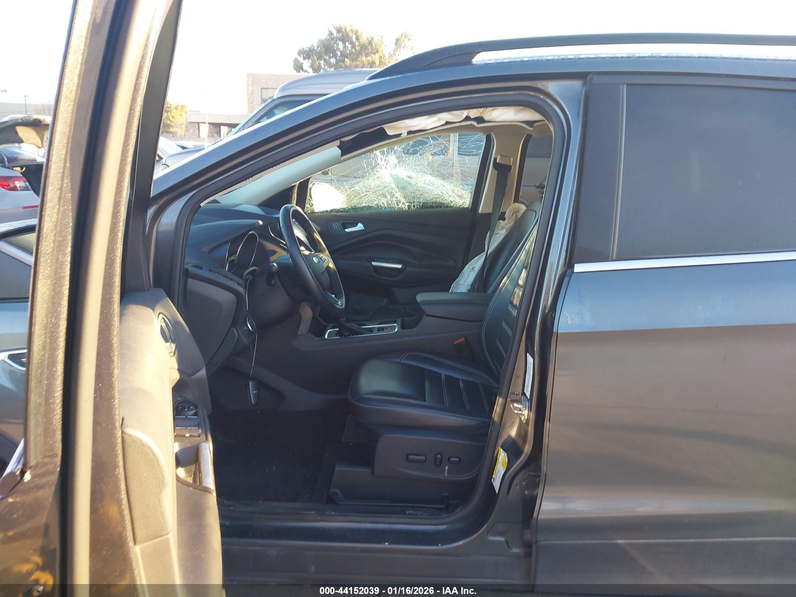 FORD ESCAPE image 5