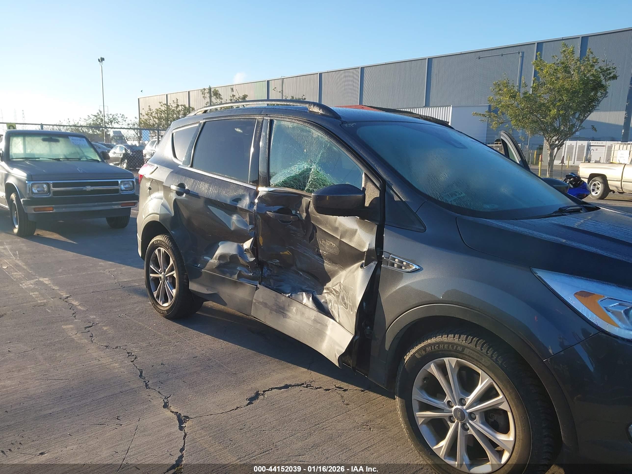 FORD ESCAPE image 6