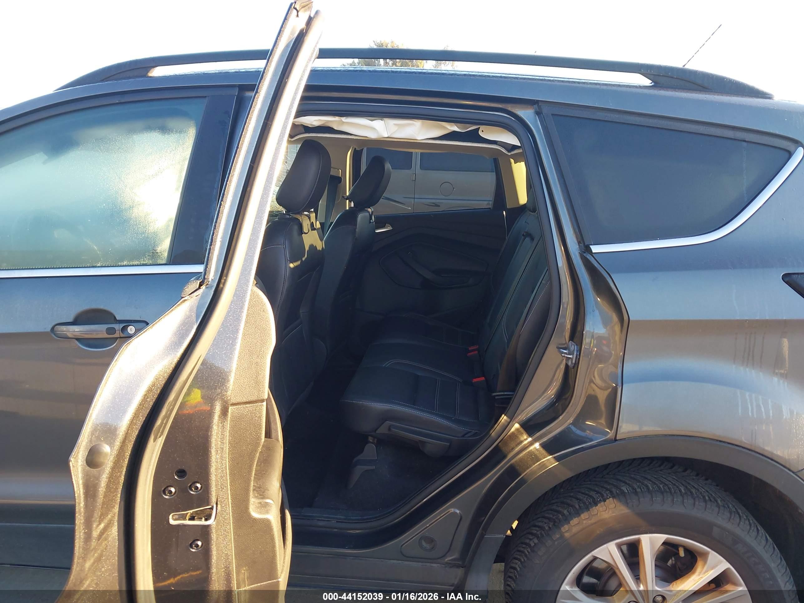FORD ESCAPE image 8