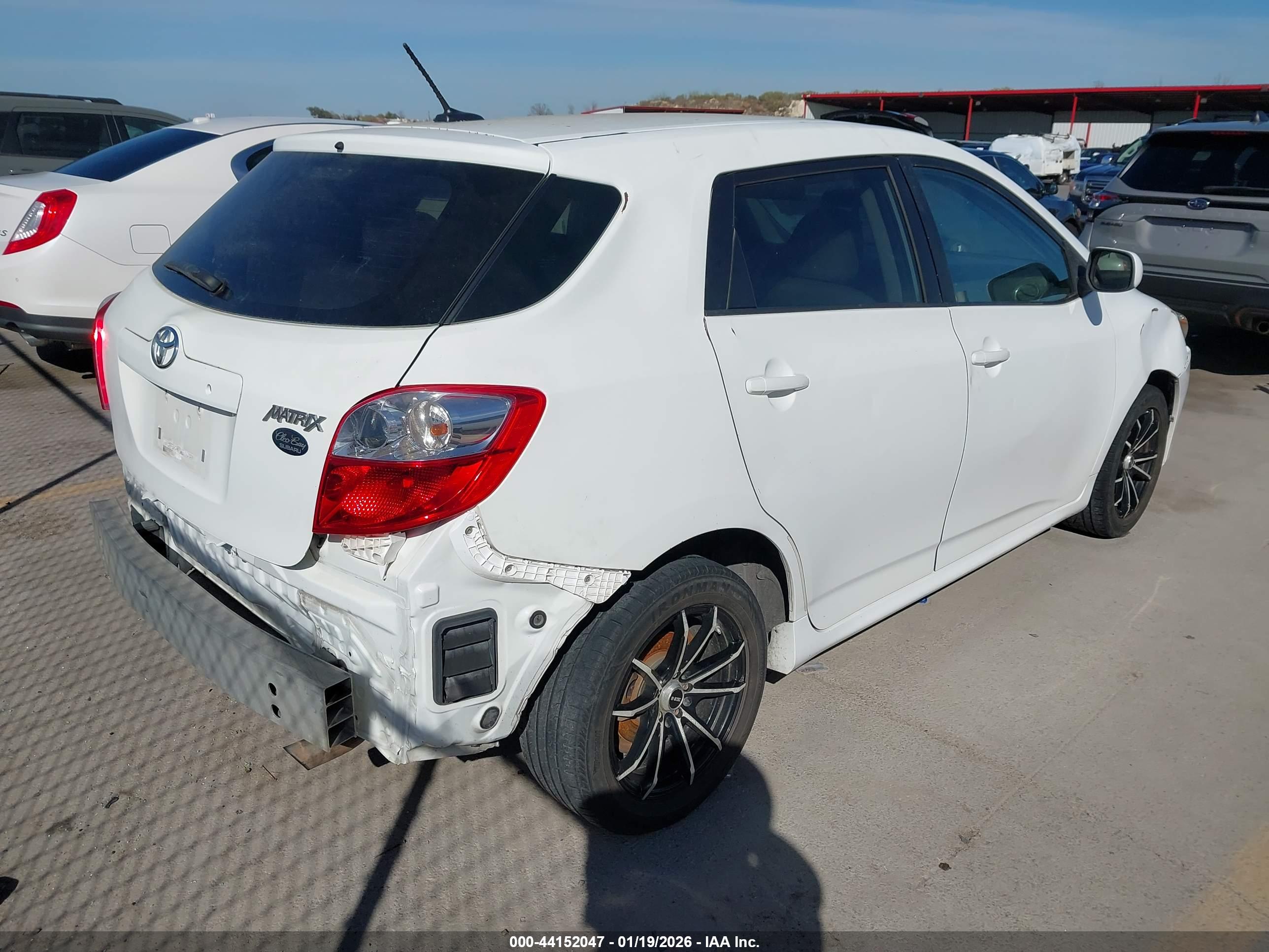 TOYOTA MATRIX image 4