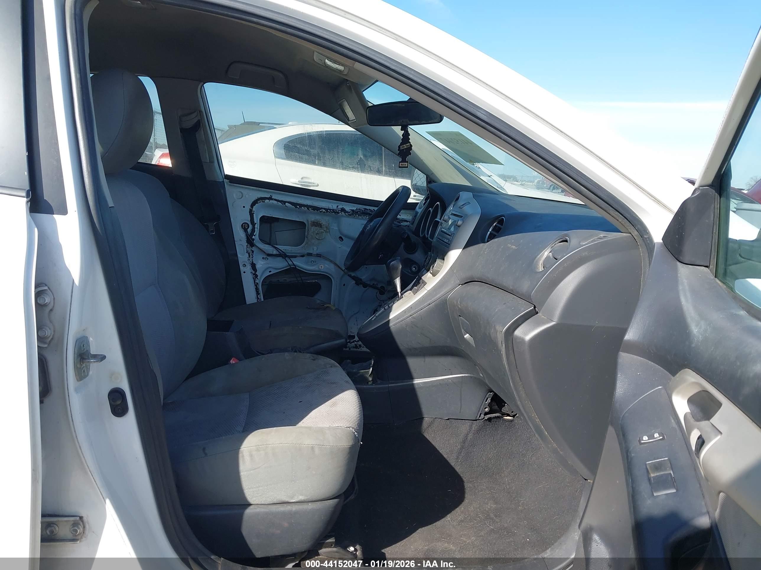 TOYOTA MATRIX image 5
