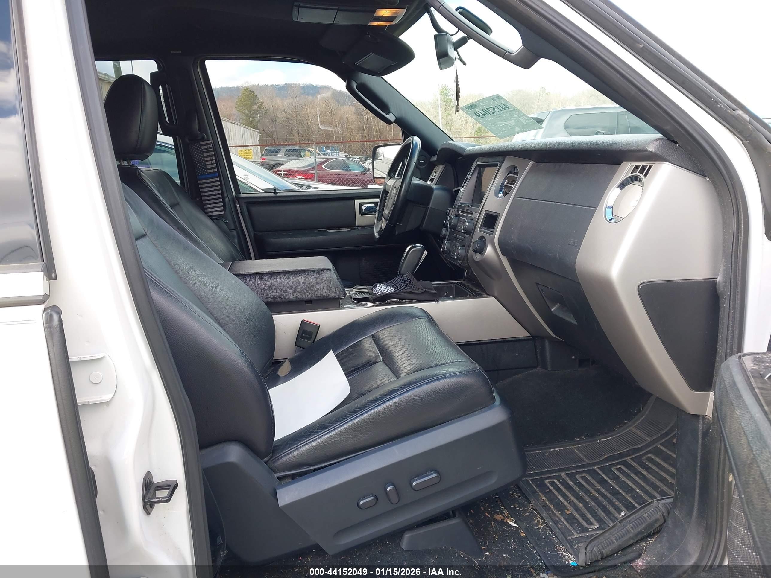 FORD EXPEDITION image 5