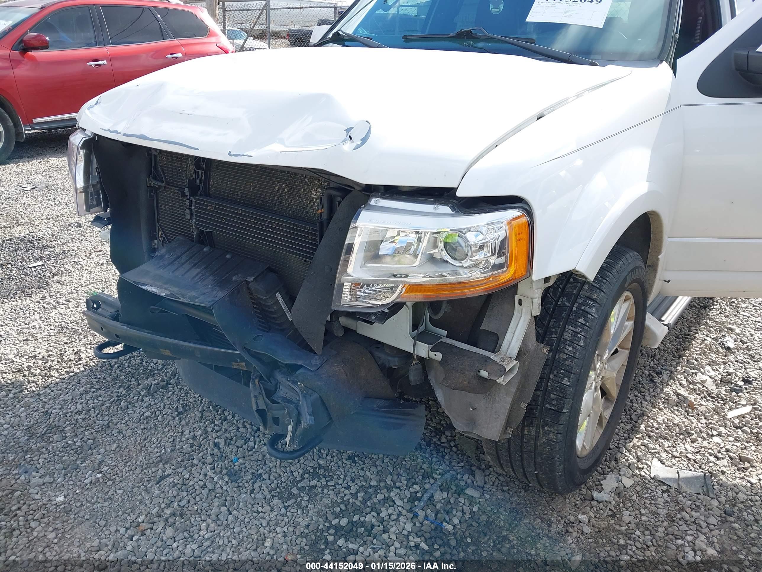 FORD EXPEDITION image 6