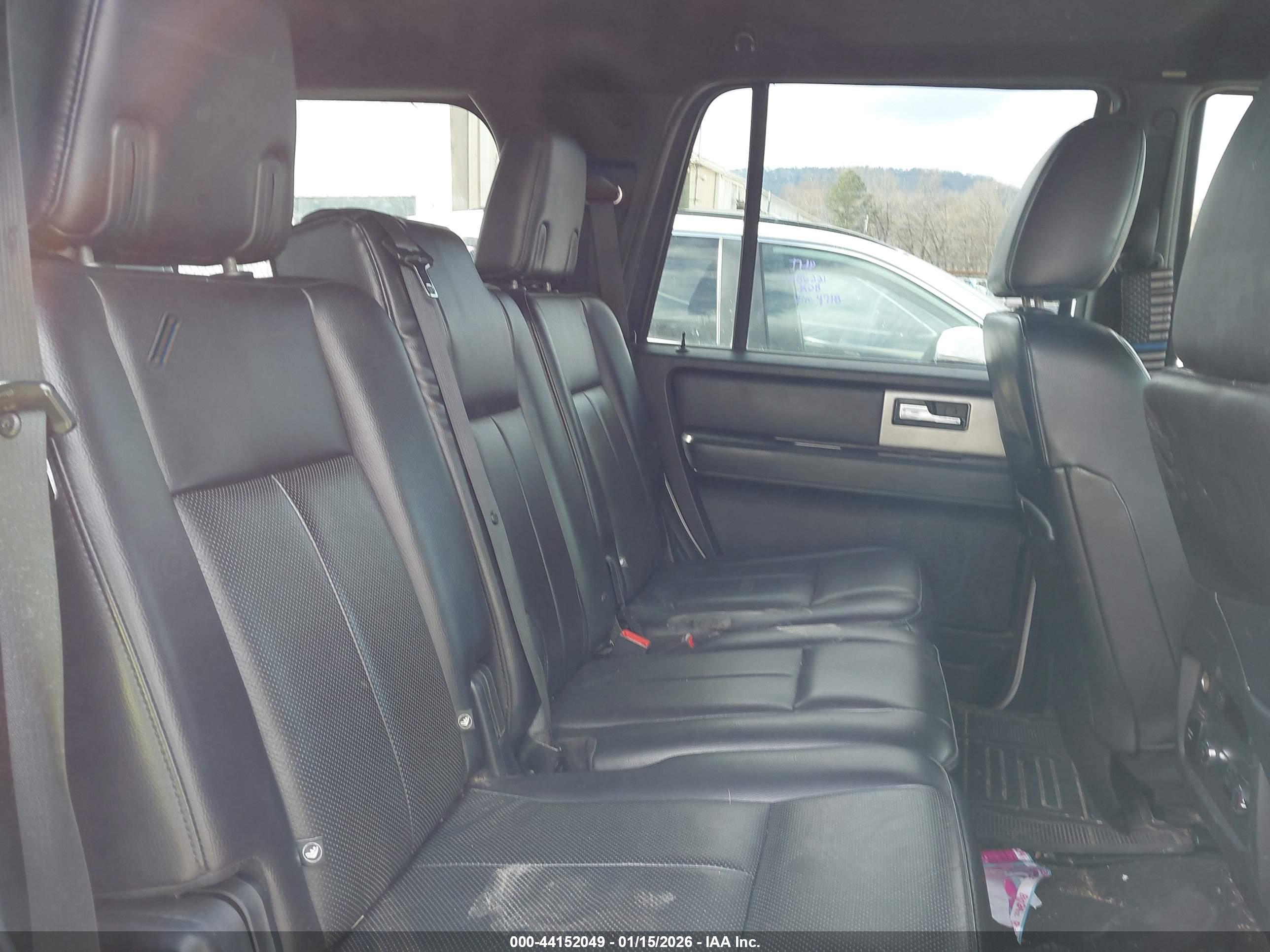 FORD EXPEDITION image 8