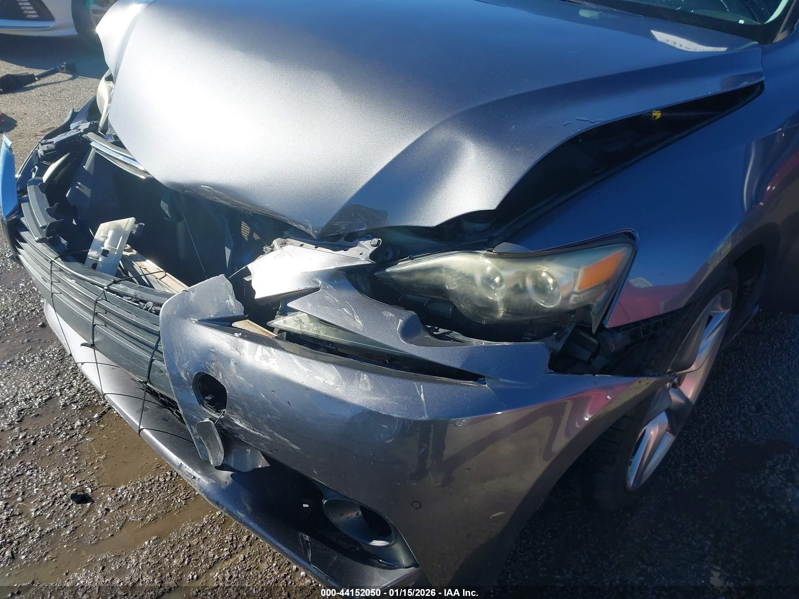 LEXUS IS image 6
