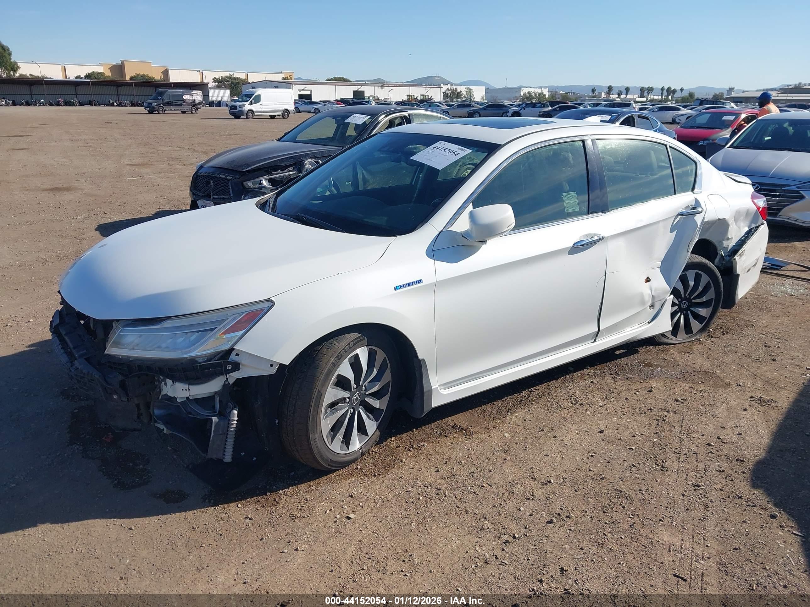 HONDA ACCORD image 2
