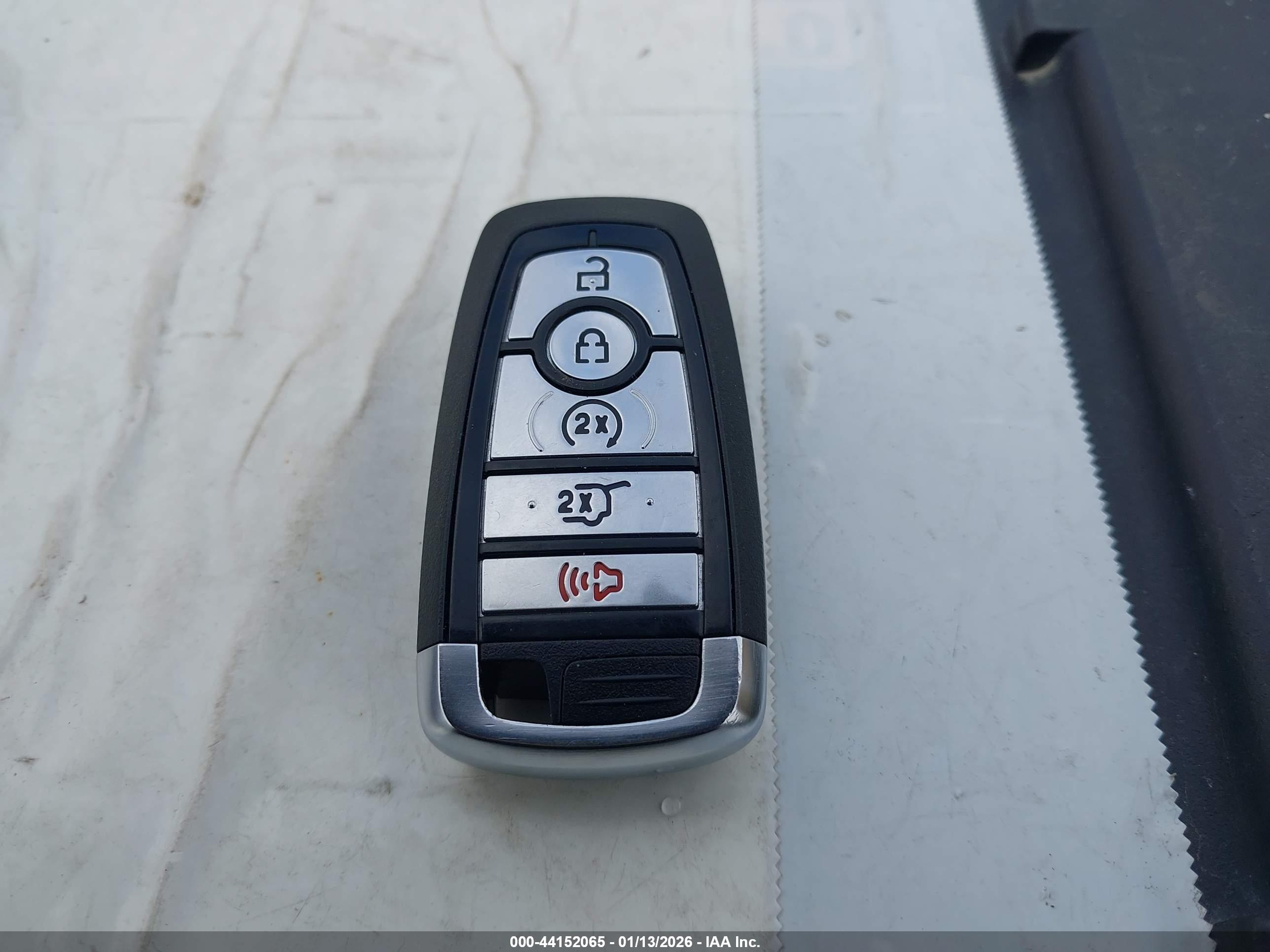 FORD EXPLORER image 11