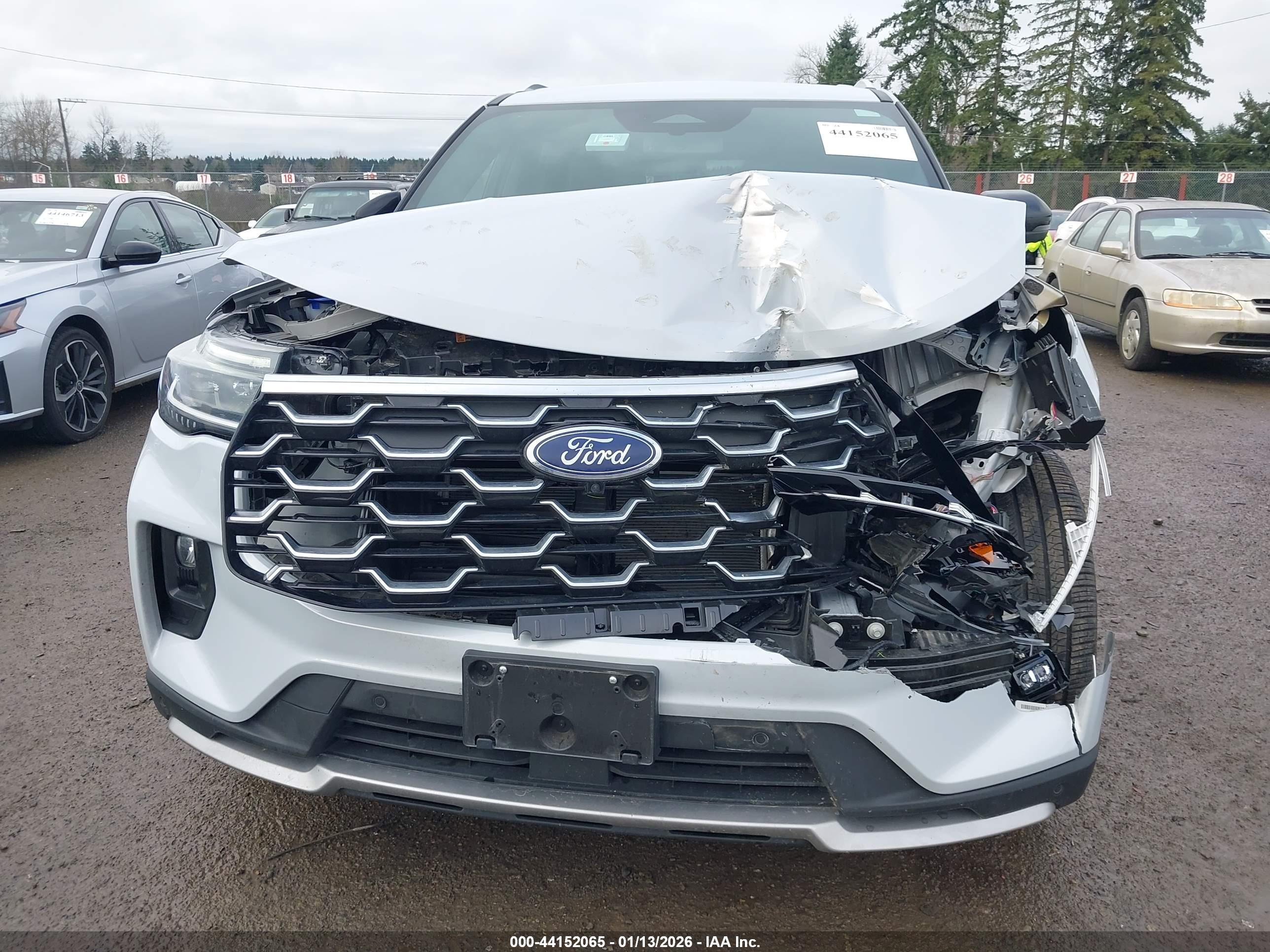 FORD EXPLORER image 6