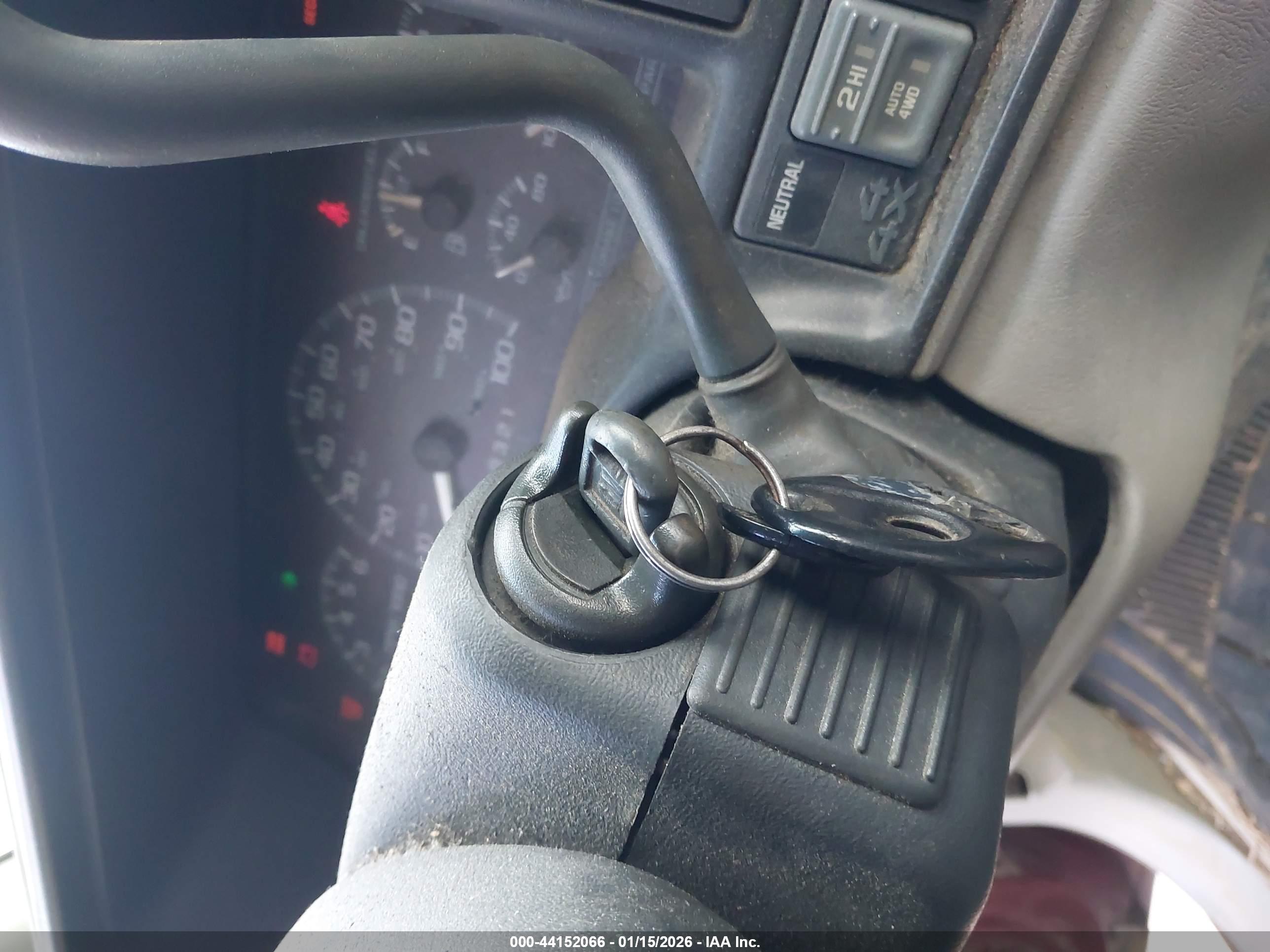 GMC YUKON image 11