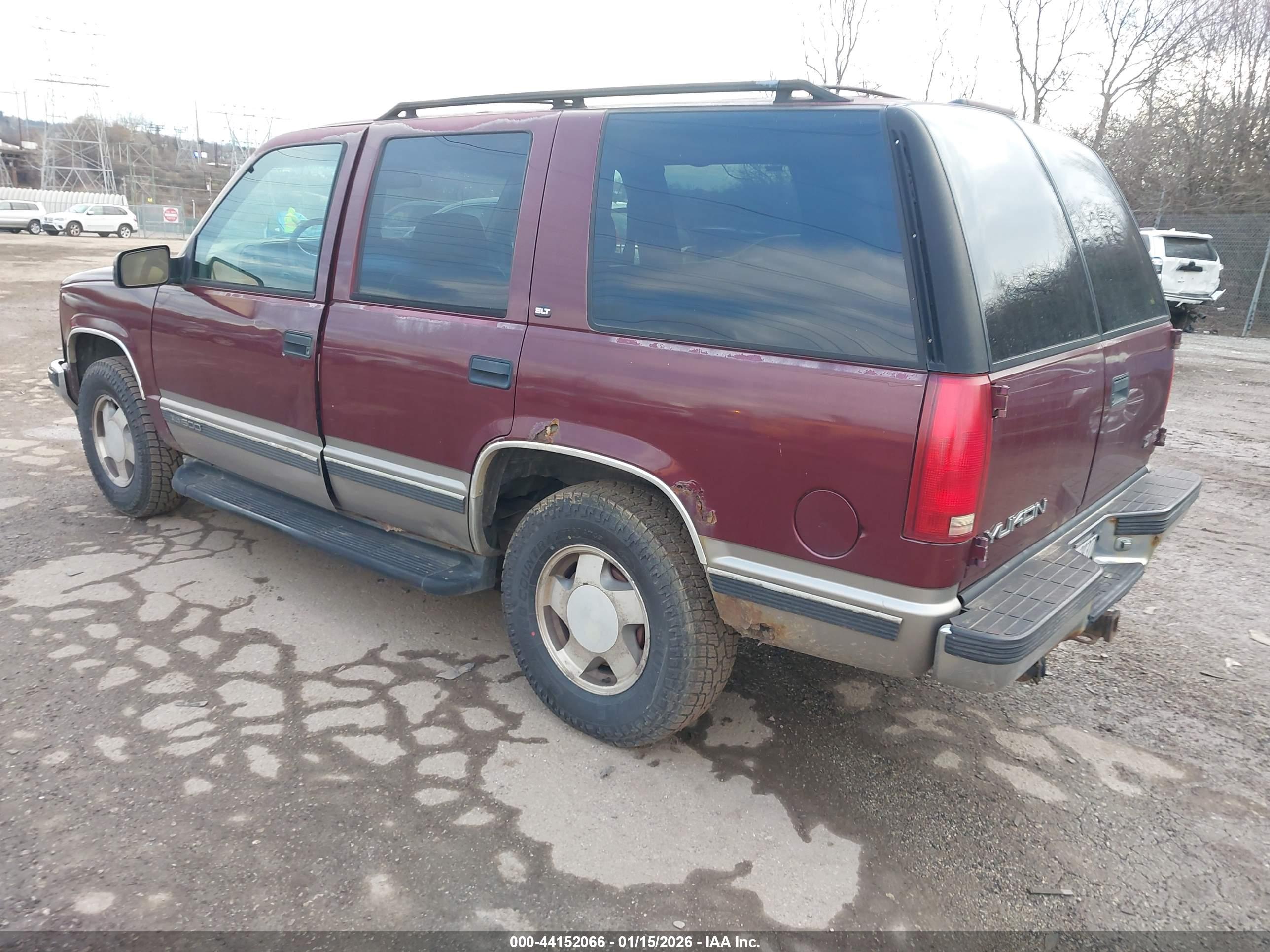 GMC YUKON image 3