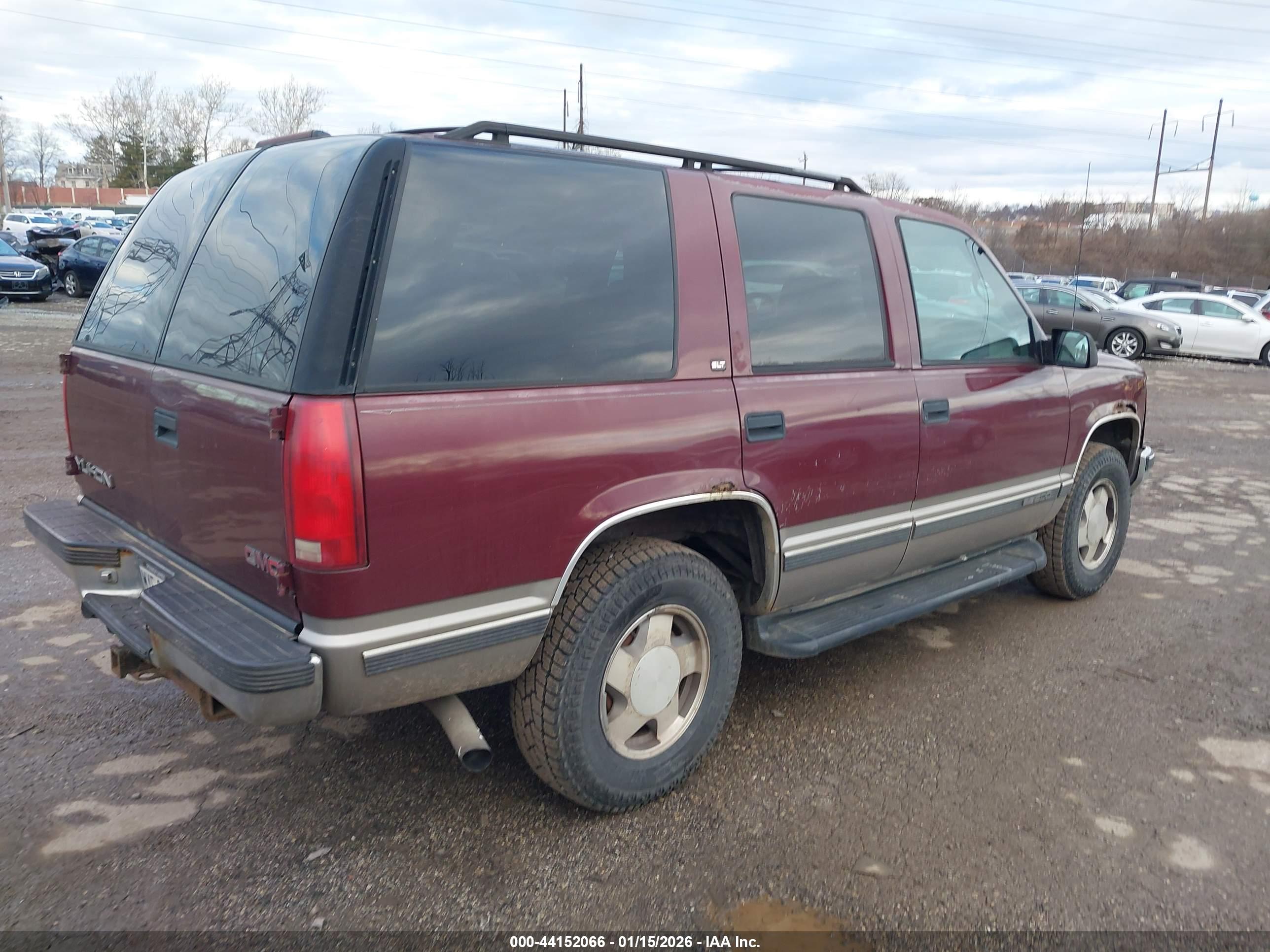 GMC YUKON image 4