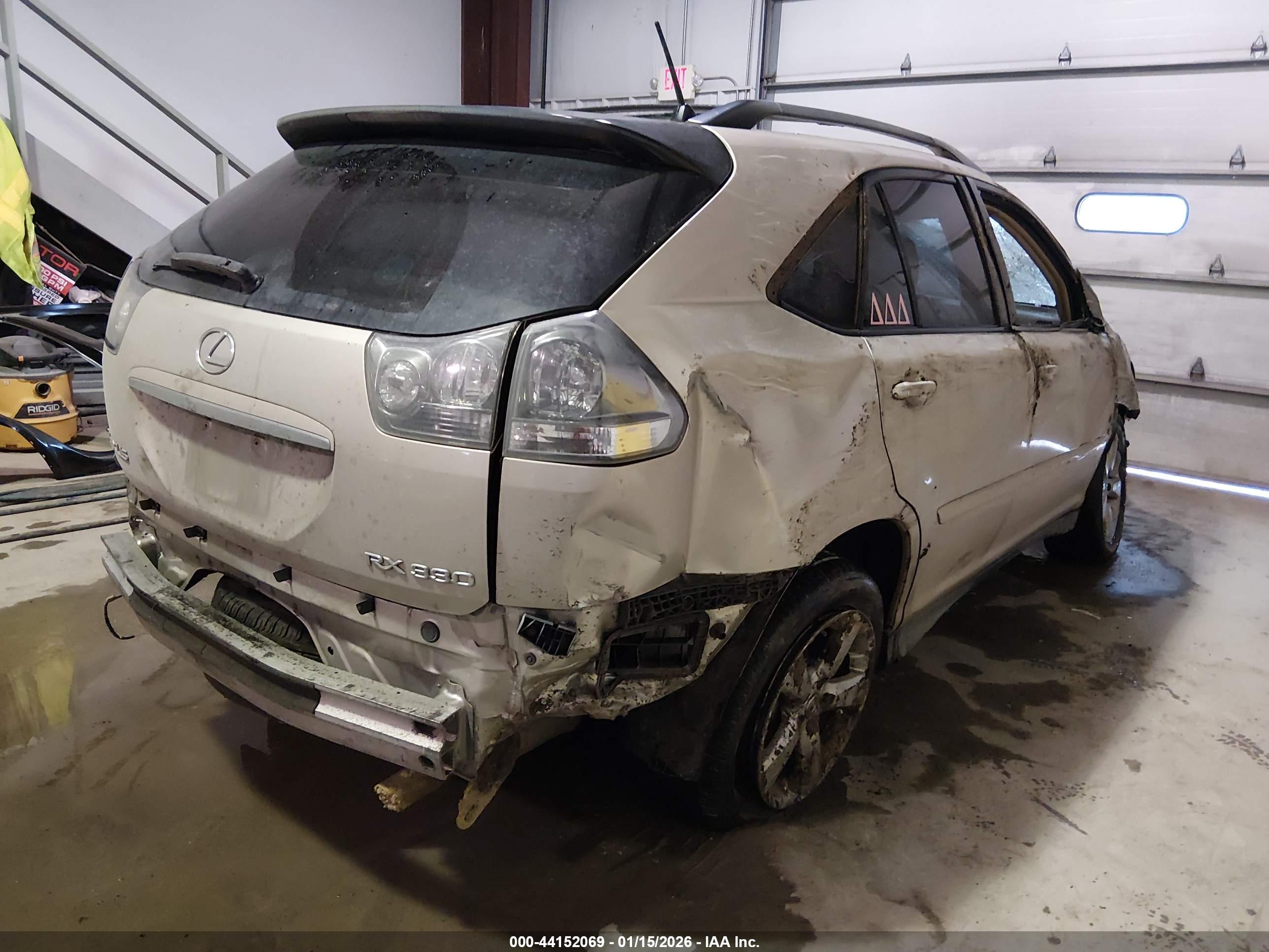 LEXUS RX image 4