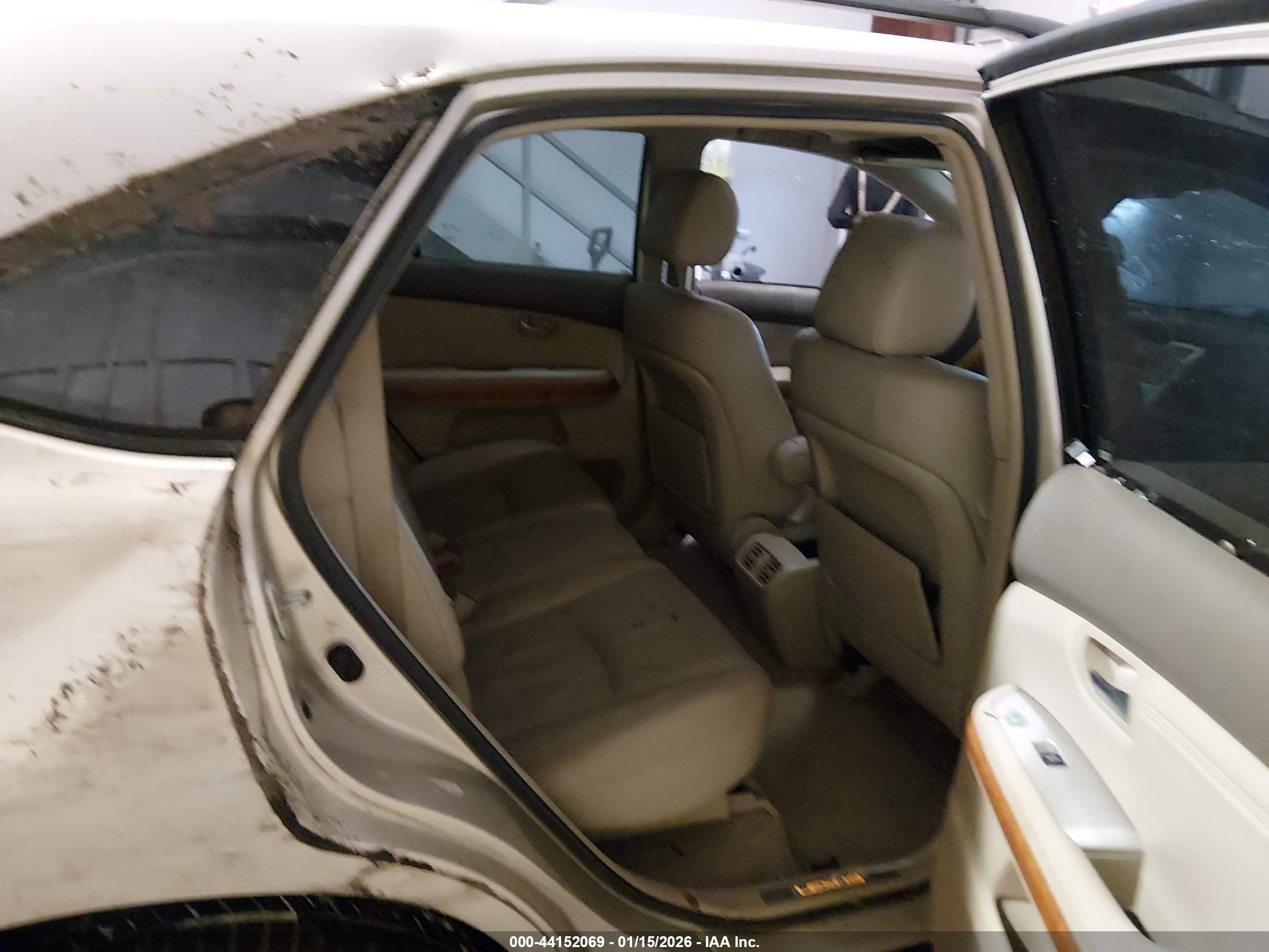 LEXUS RX image 8