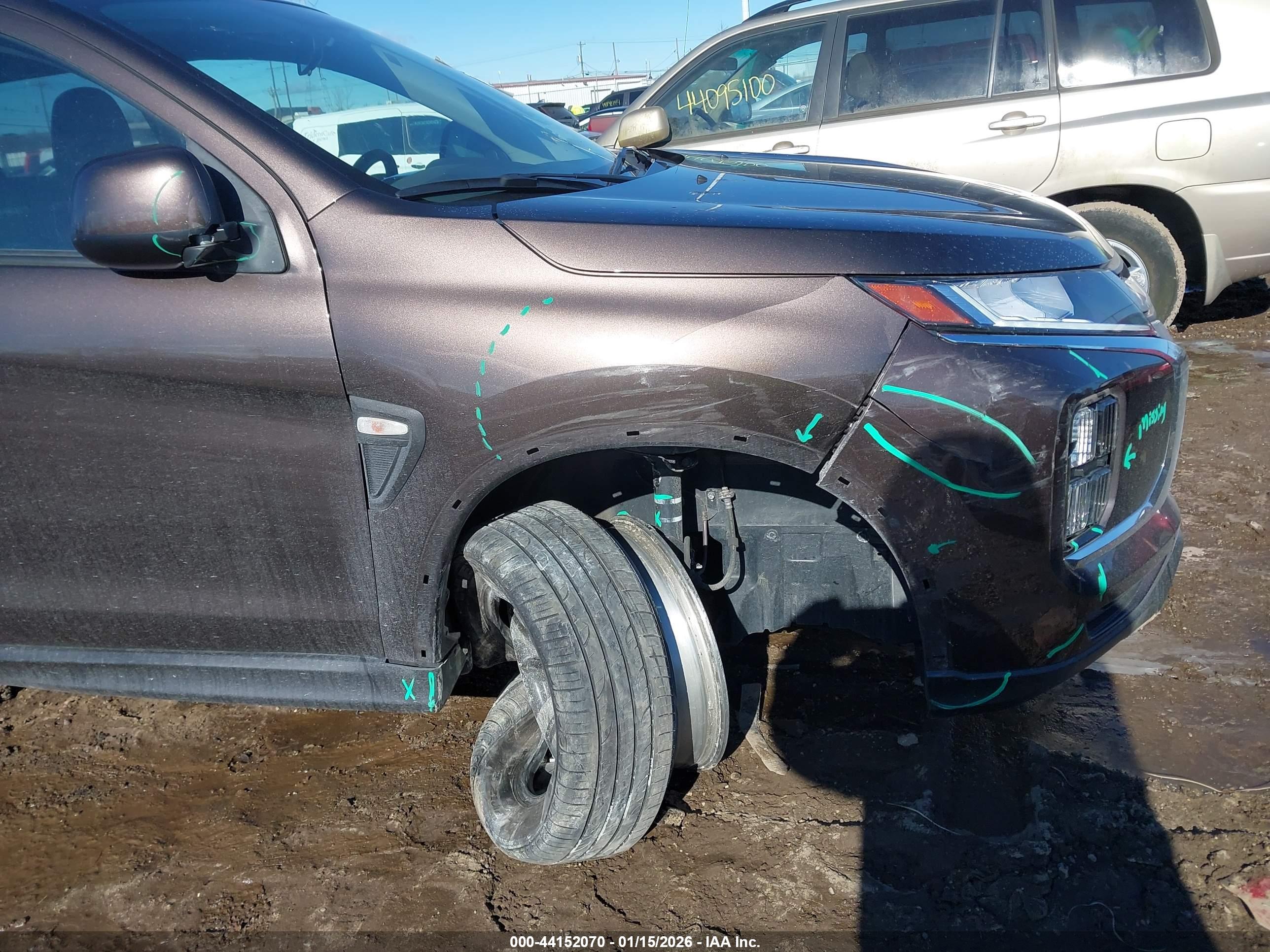MITSUBISHI OUTLANDER image 6