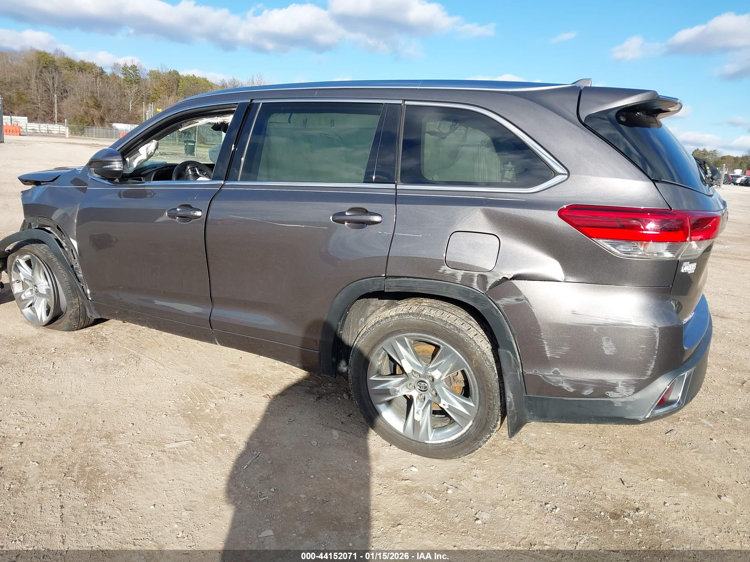 TOYOTA HIGHLANDER image 3