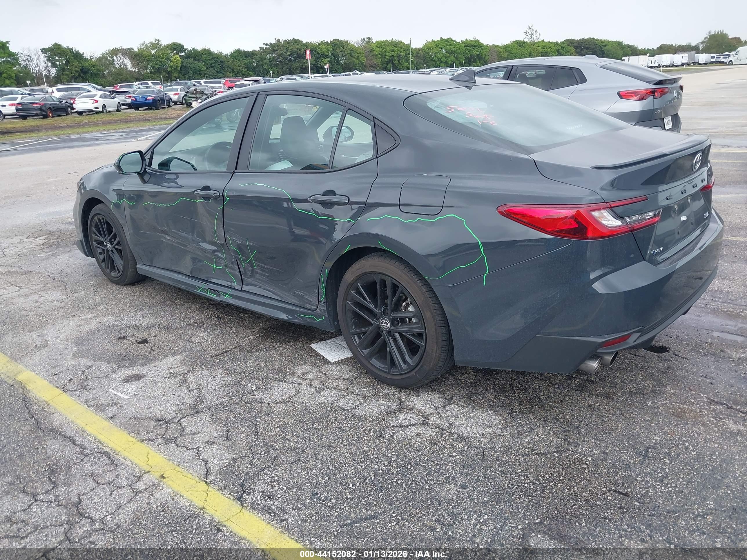 TOYOTA CAMRY image 3