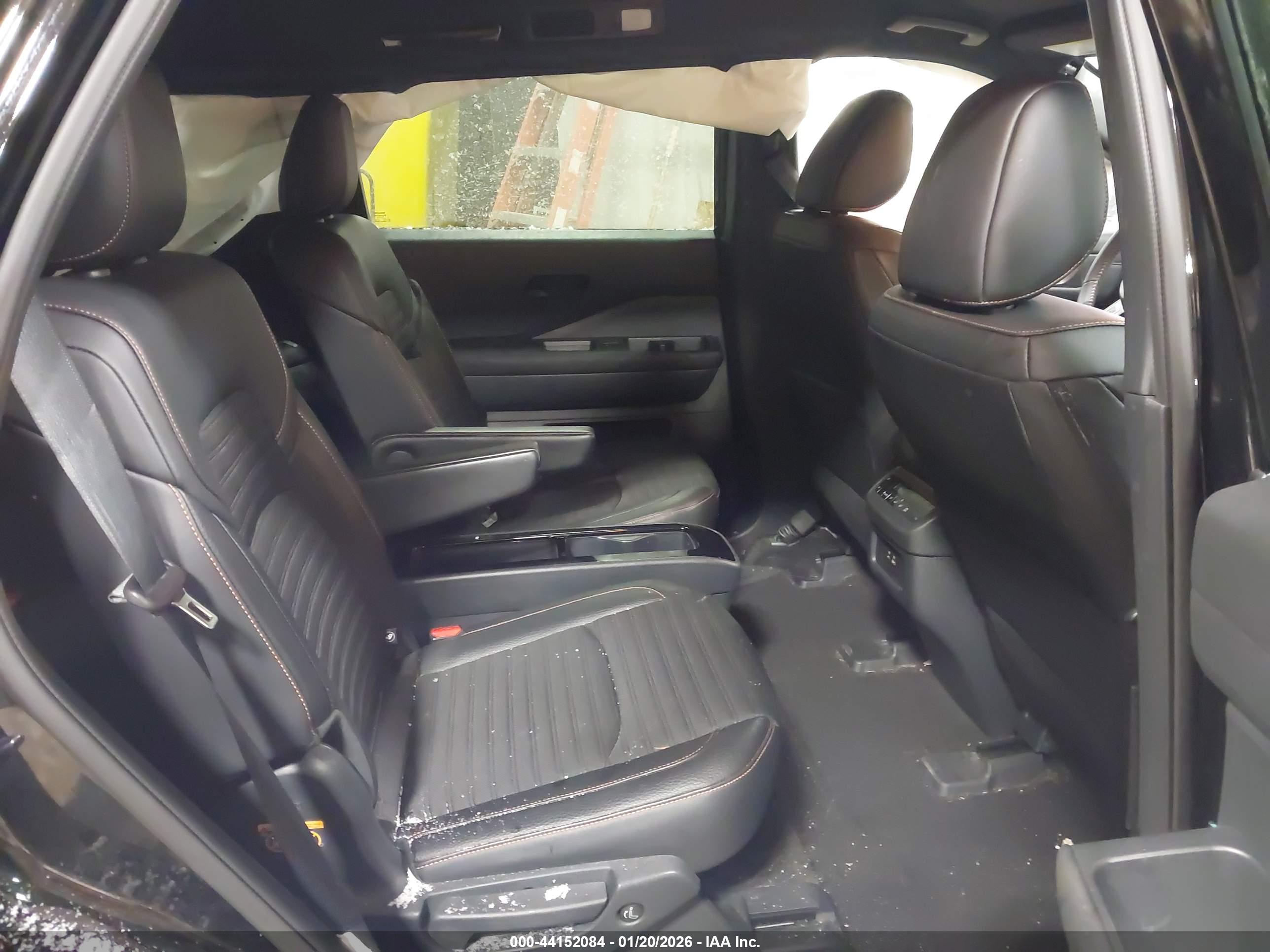 NISSAN PATHFINDER image 8