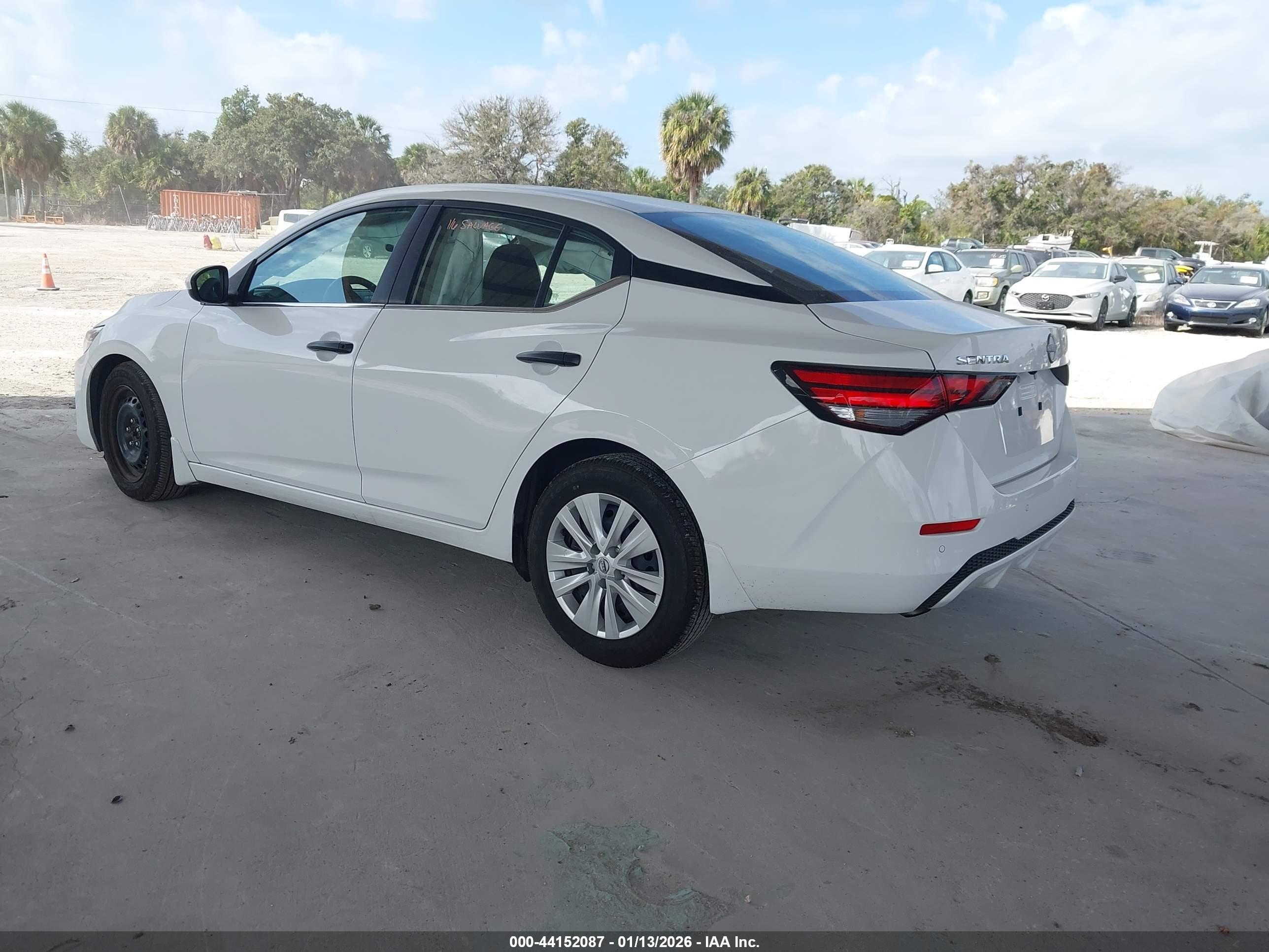 NISSAN SENTRA image 3