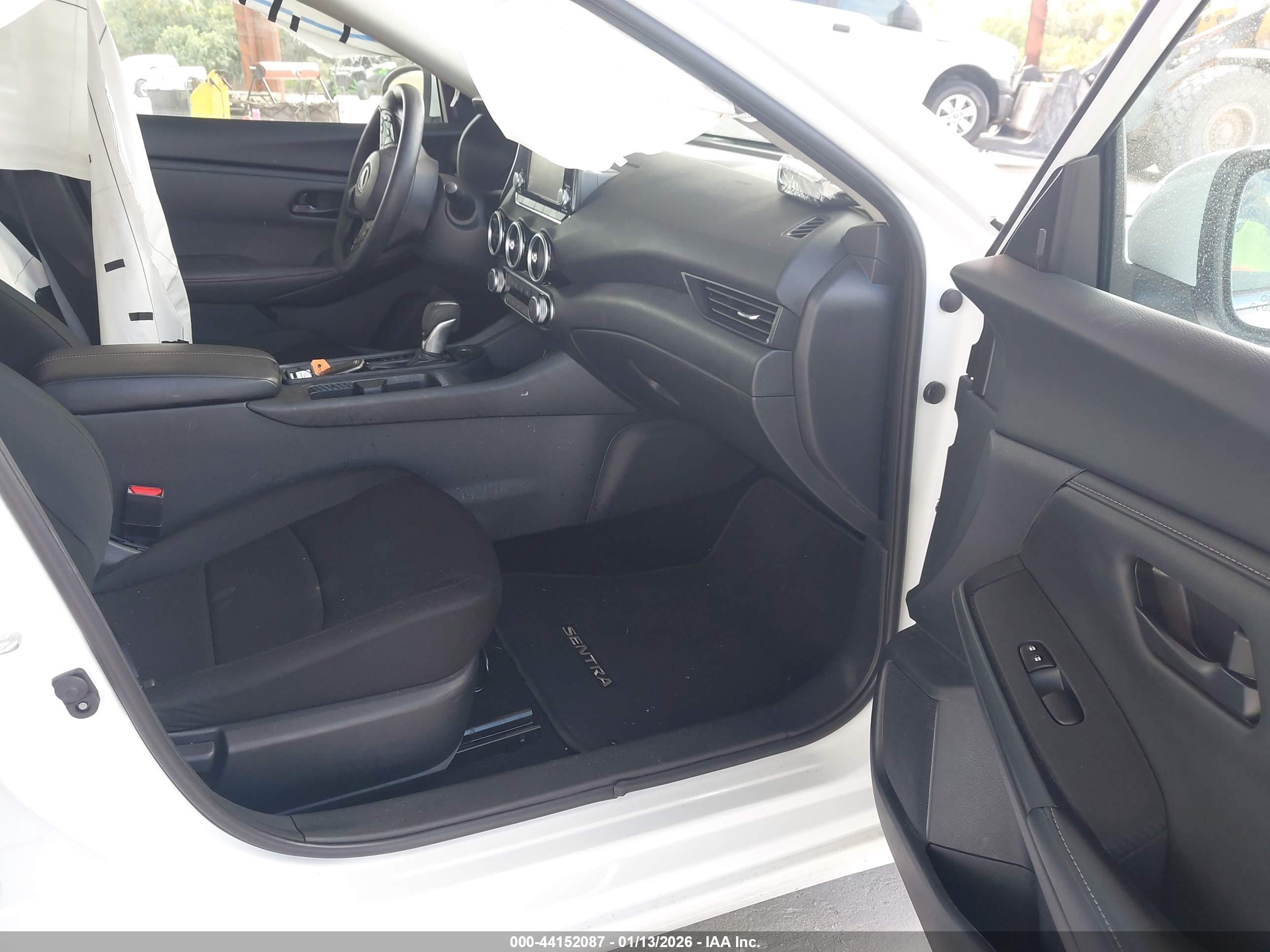 NISSAN SENTRA image 5