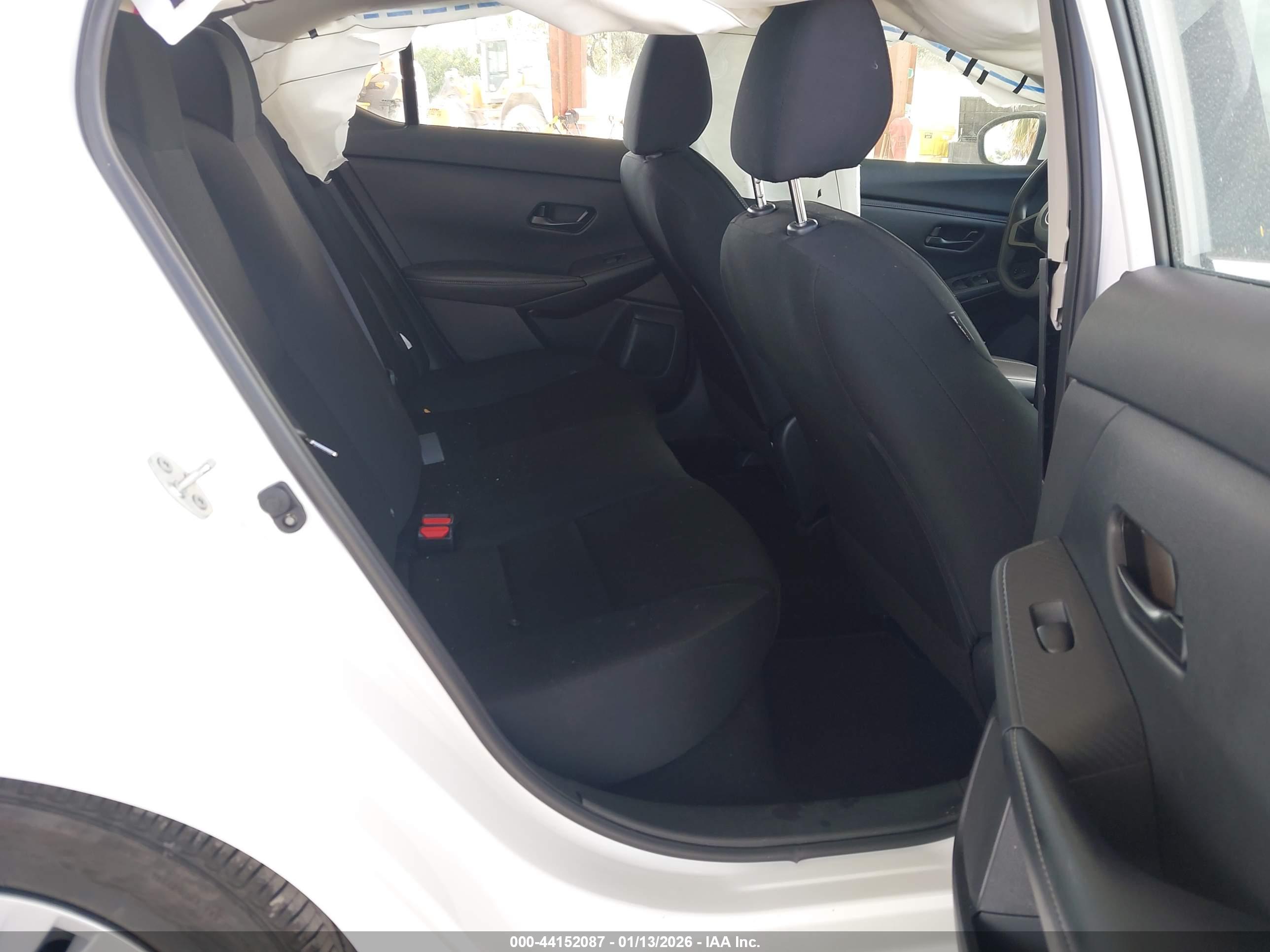 NISSAN SENTRA image 8