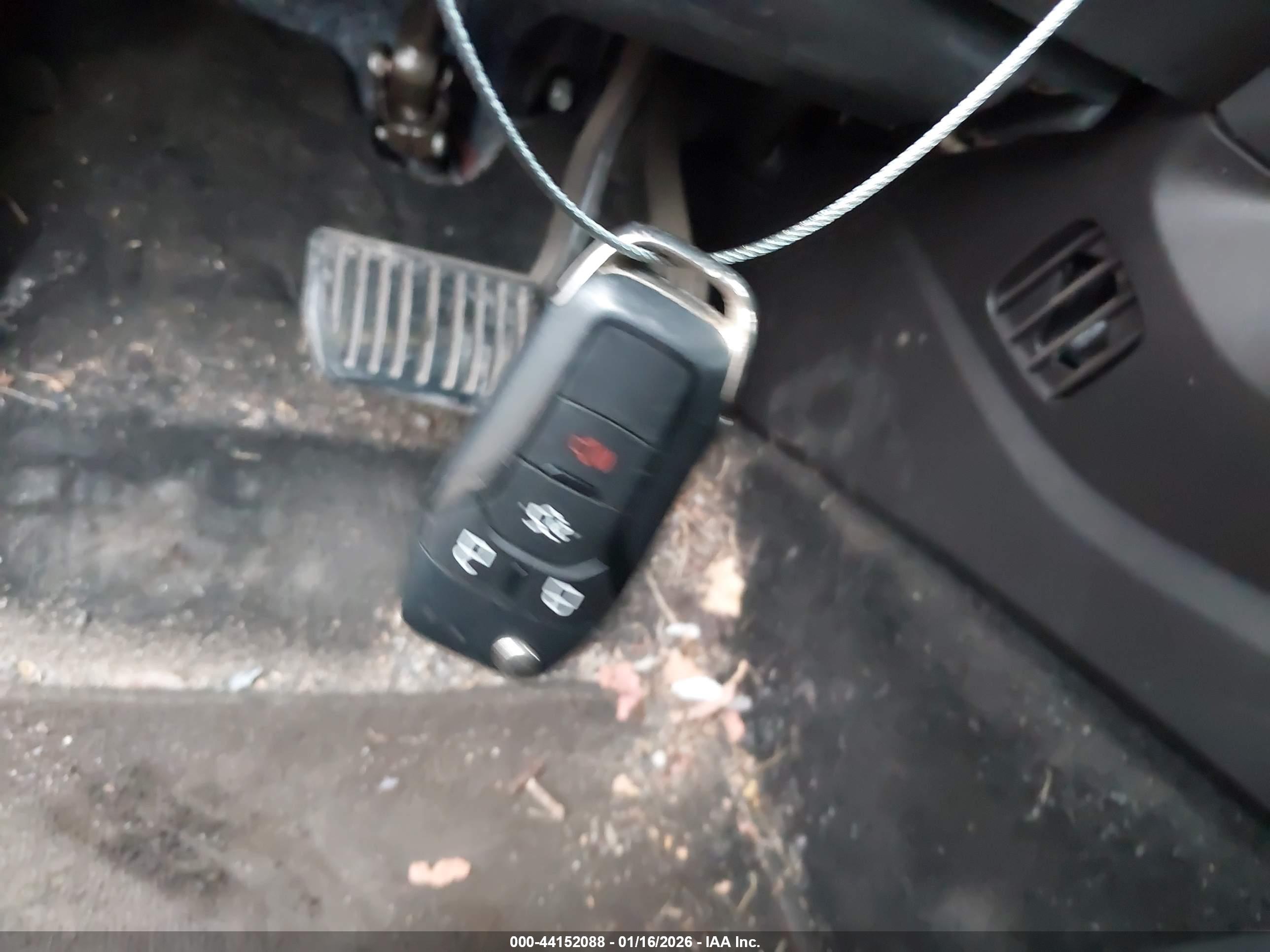 FORD FUSION image 11