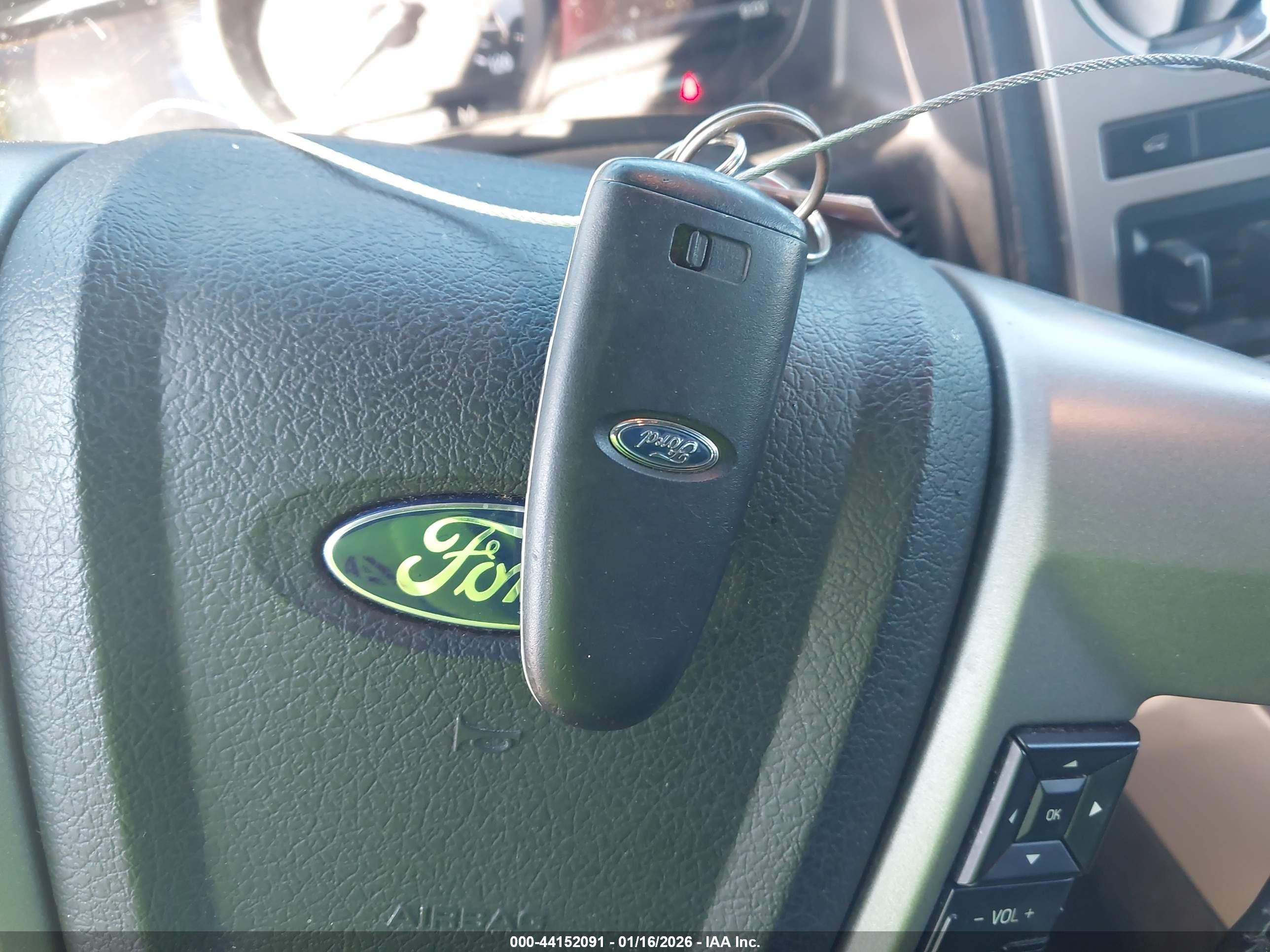 FORD EXPEDITION image 11