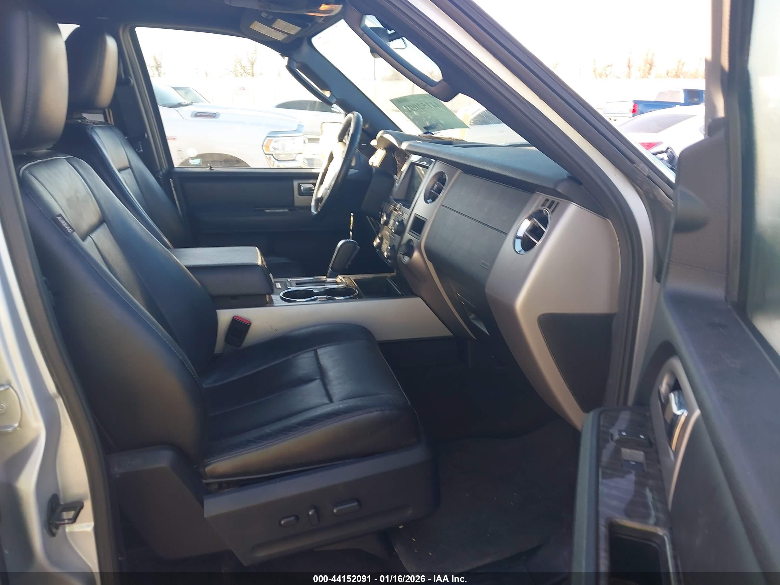 FORD EXPEDITION image 5