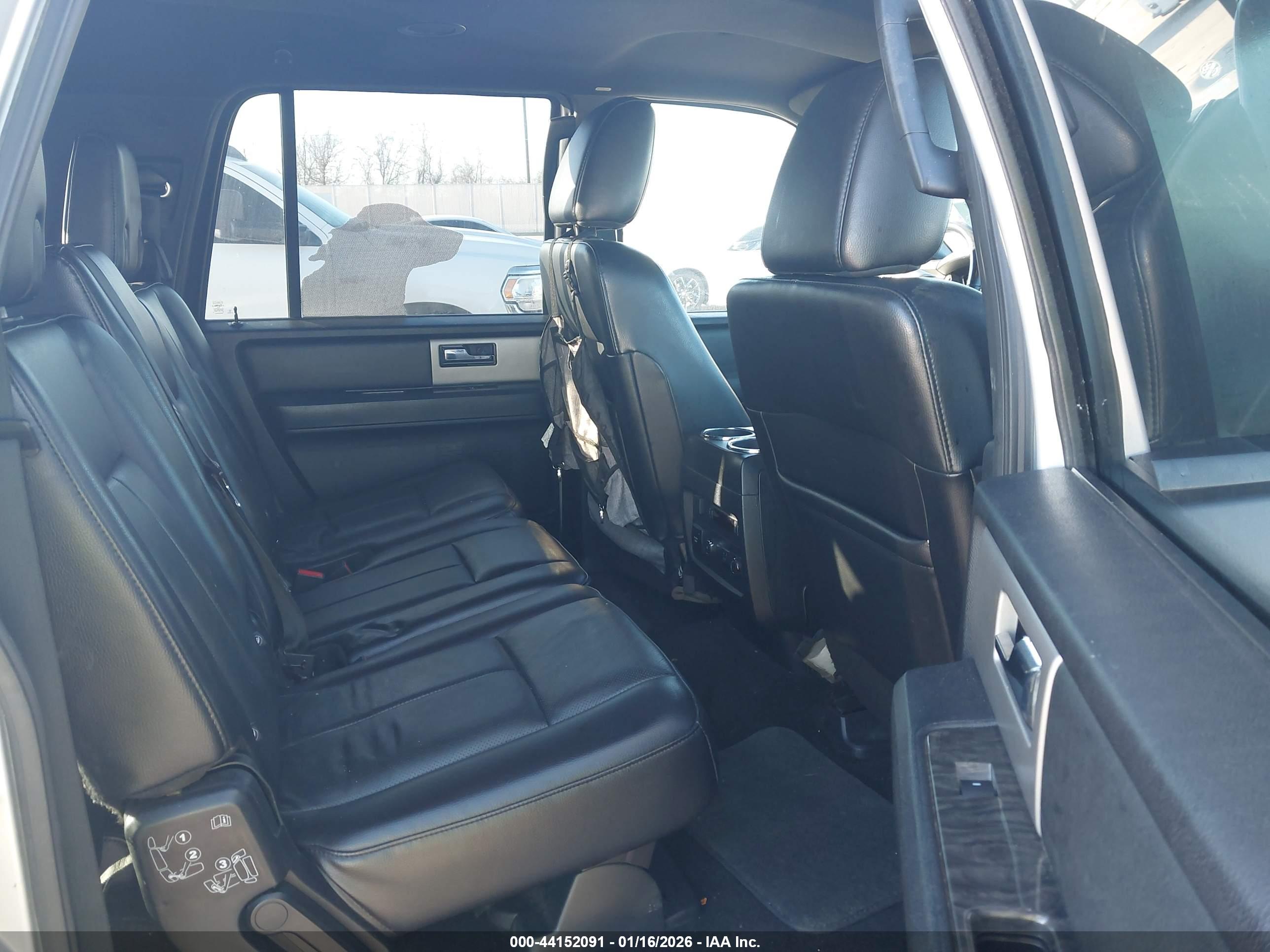 FORD EXPEDITION image 8