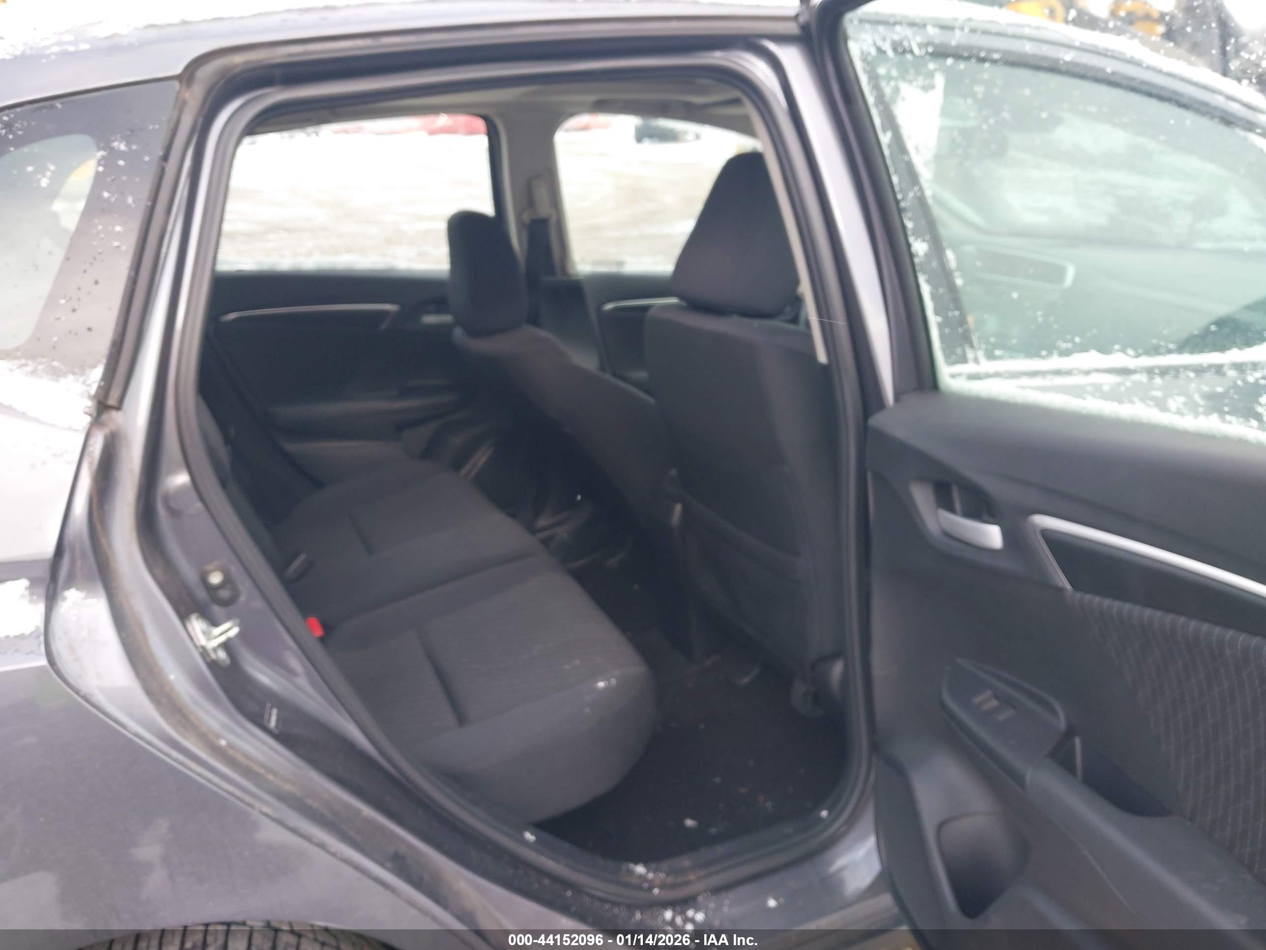 HONDA FIT image 8