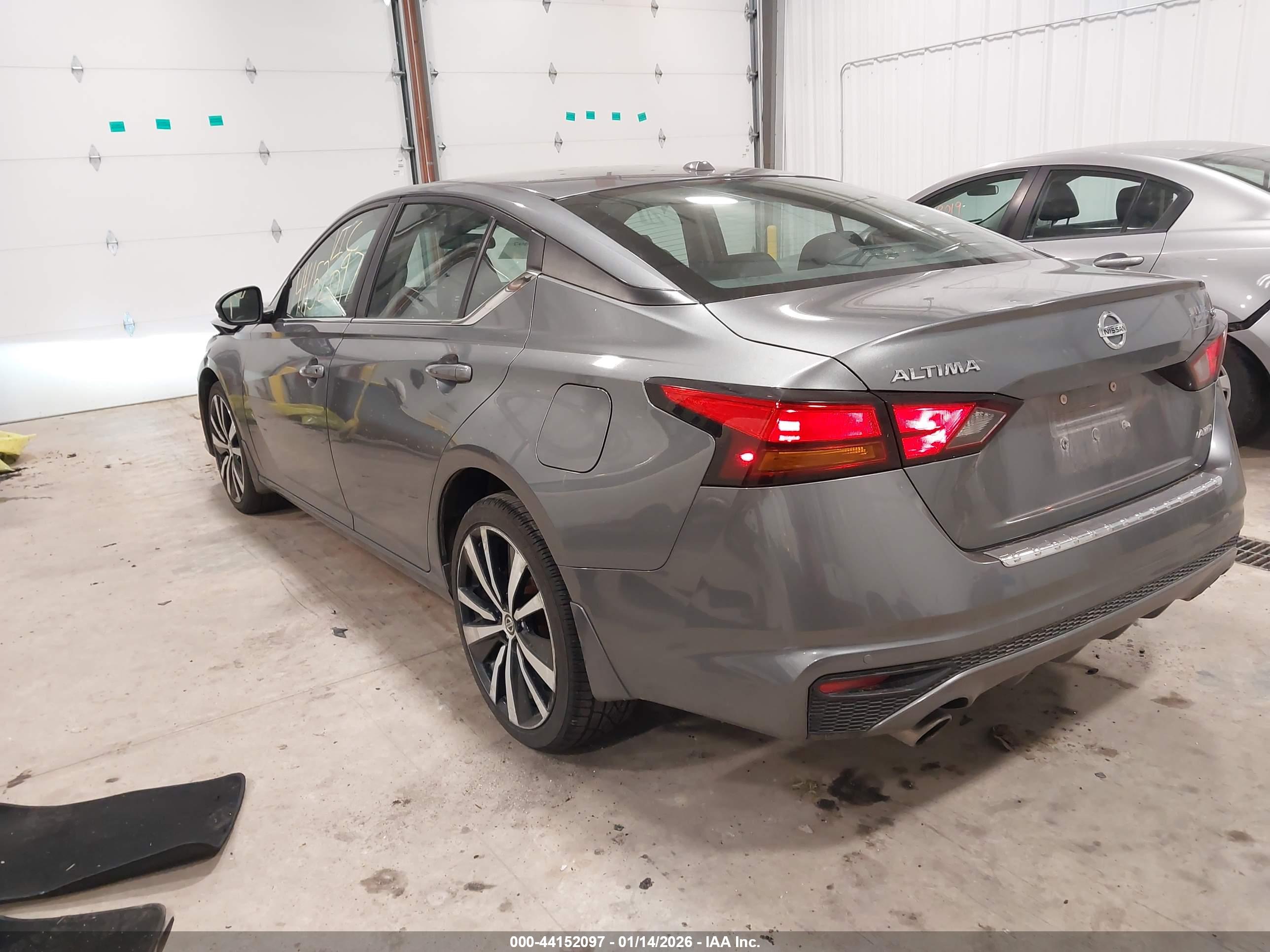 NISSAN ALTIMA image 3