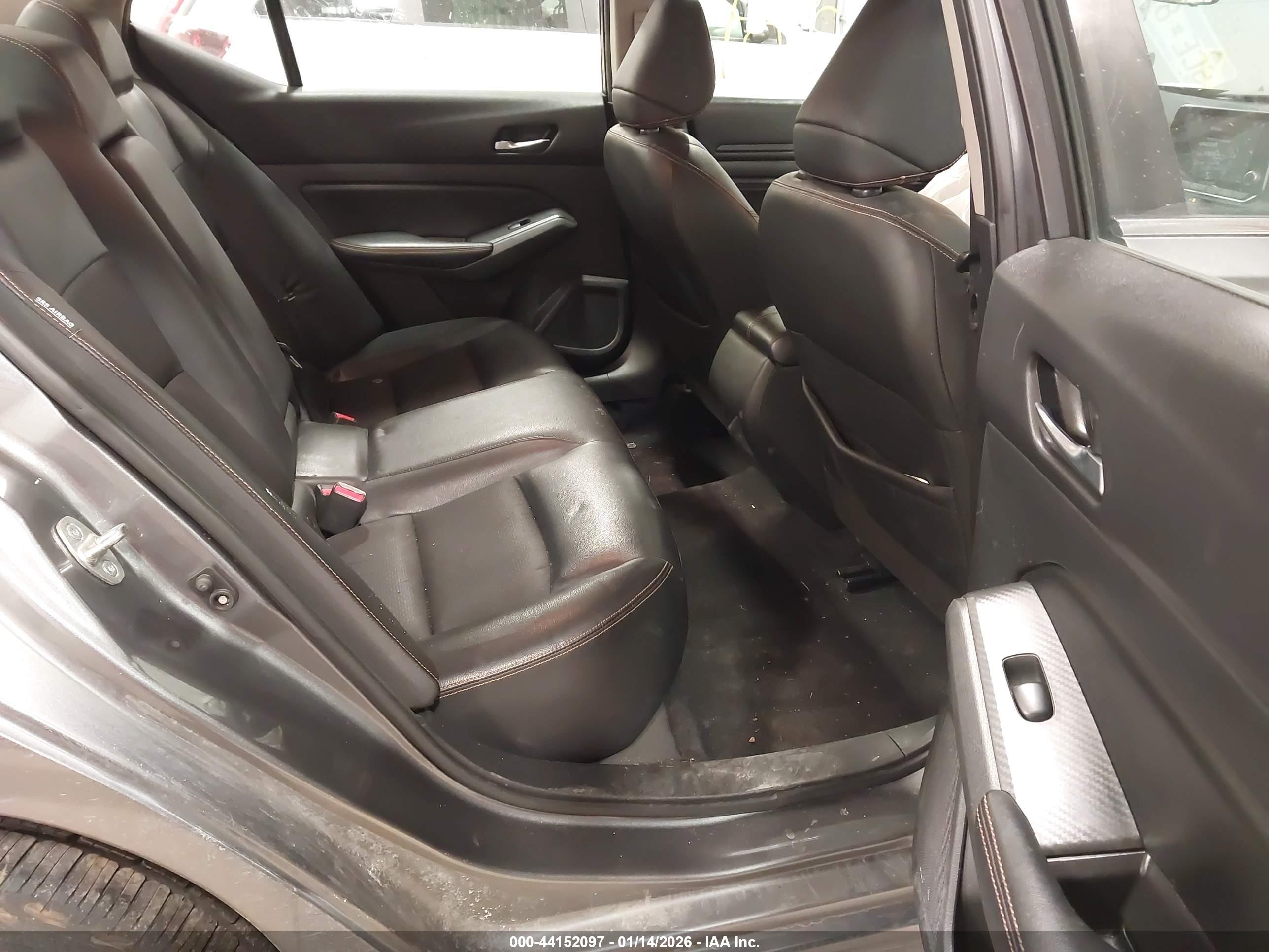 NISSAN ALTIMA image 8