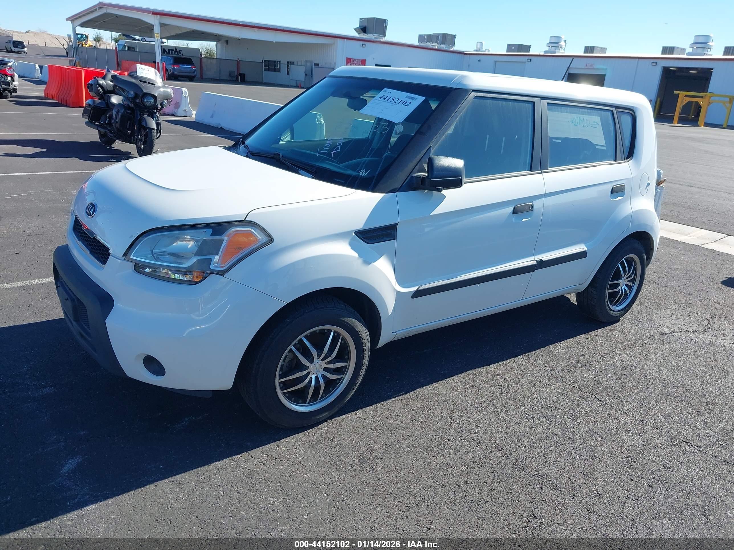 KIA SOUL image 2