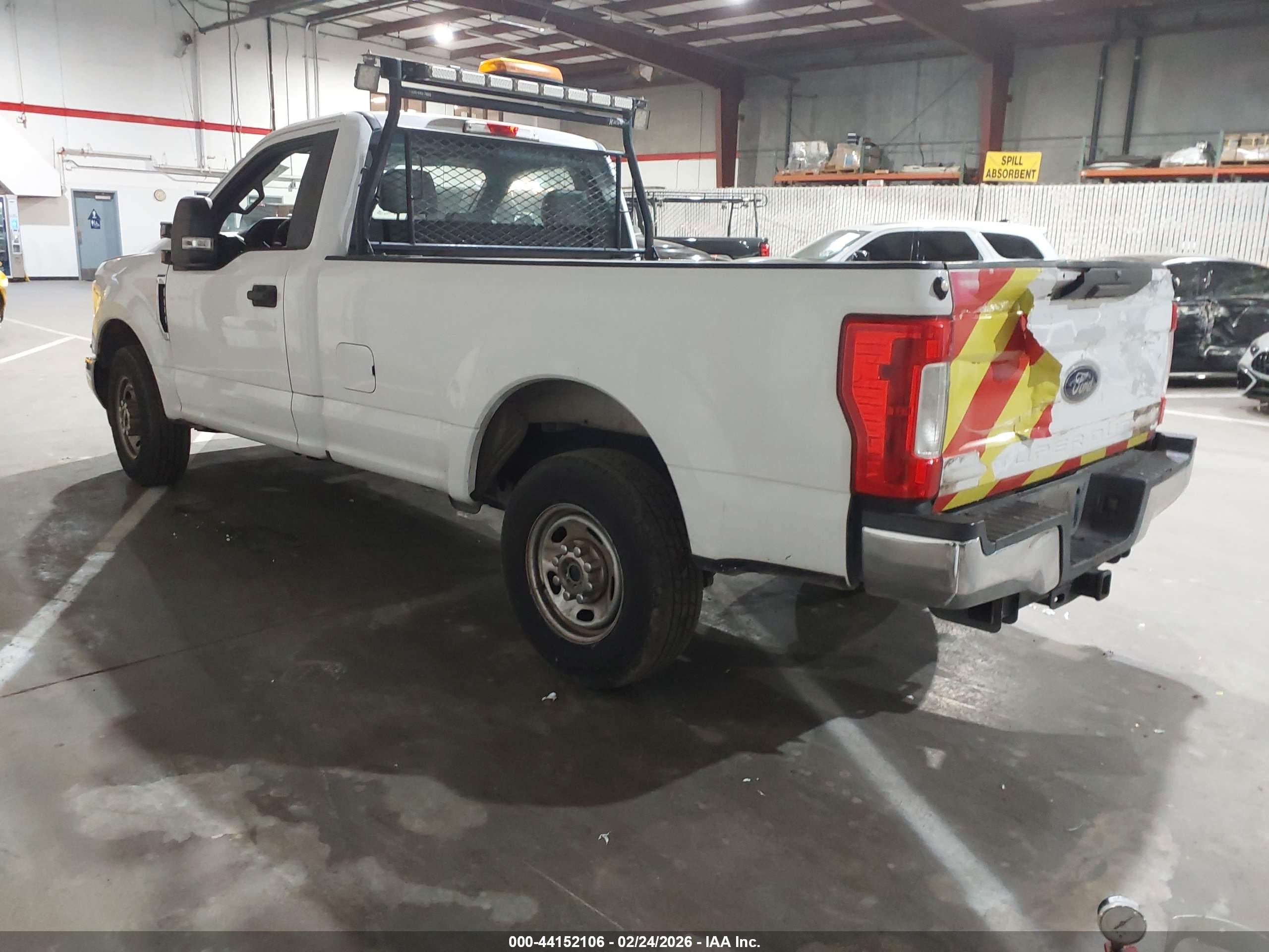 FORD F-250 image 3