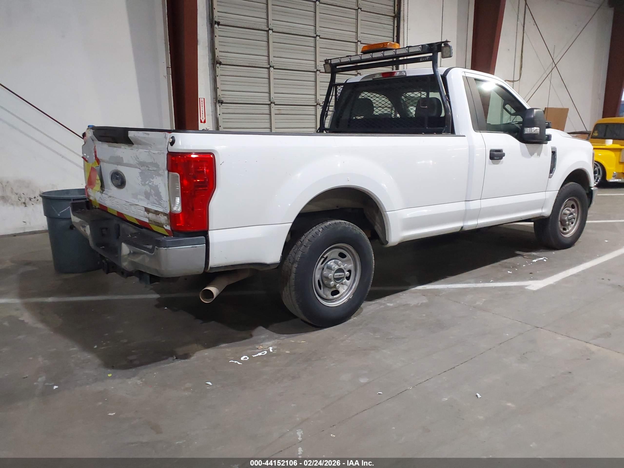 FORD F-250 image 4