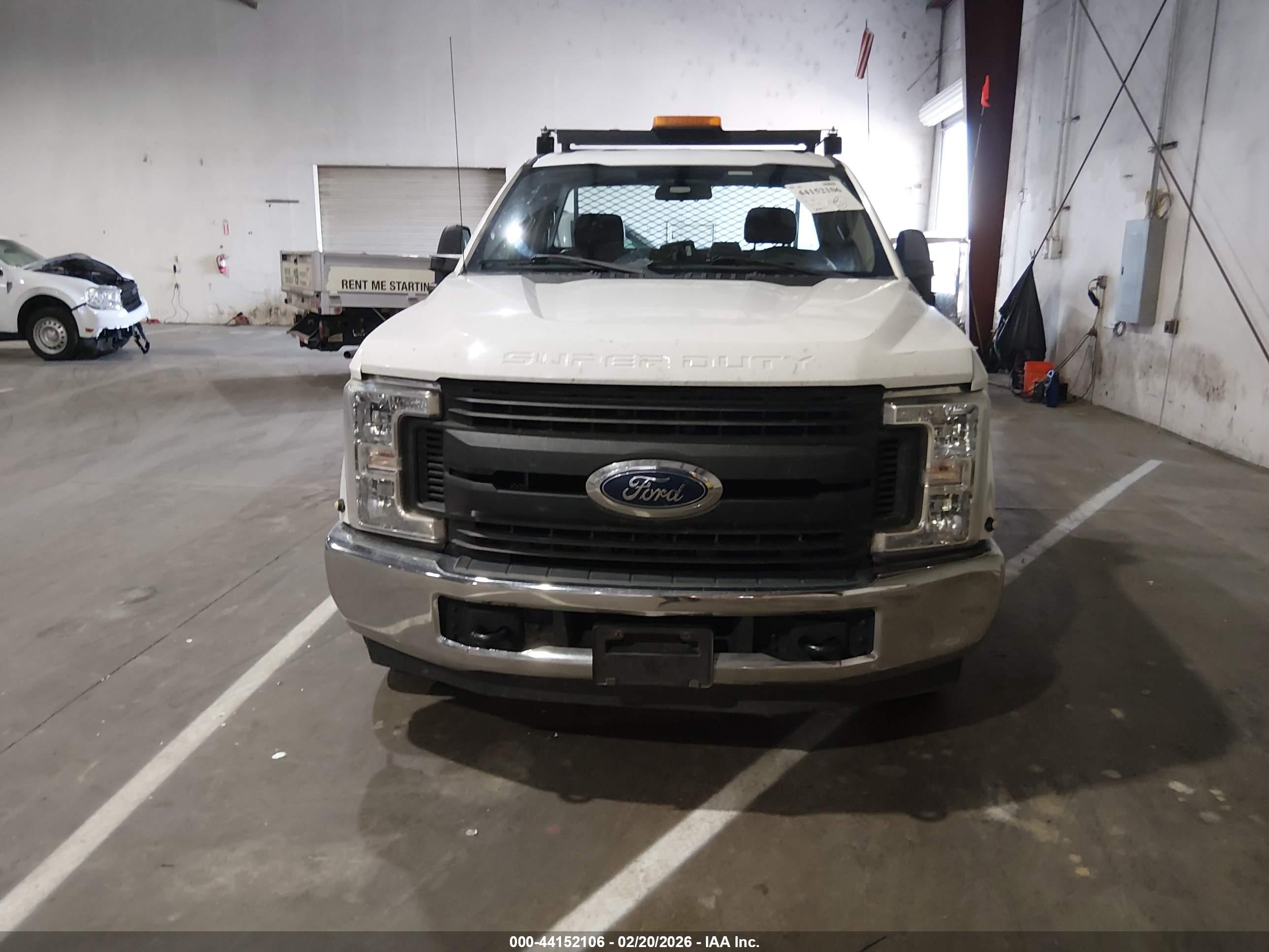 FORD F-250 image 6