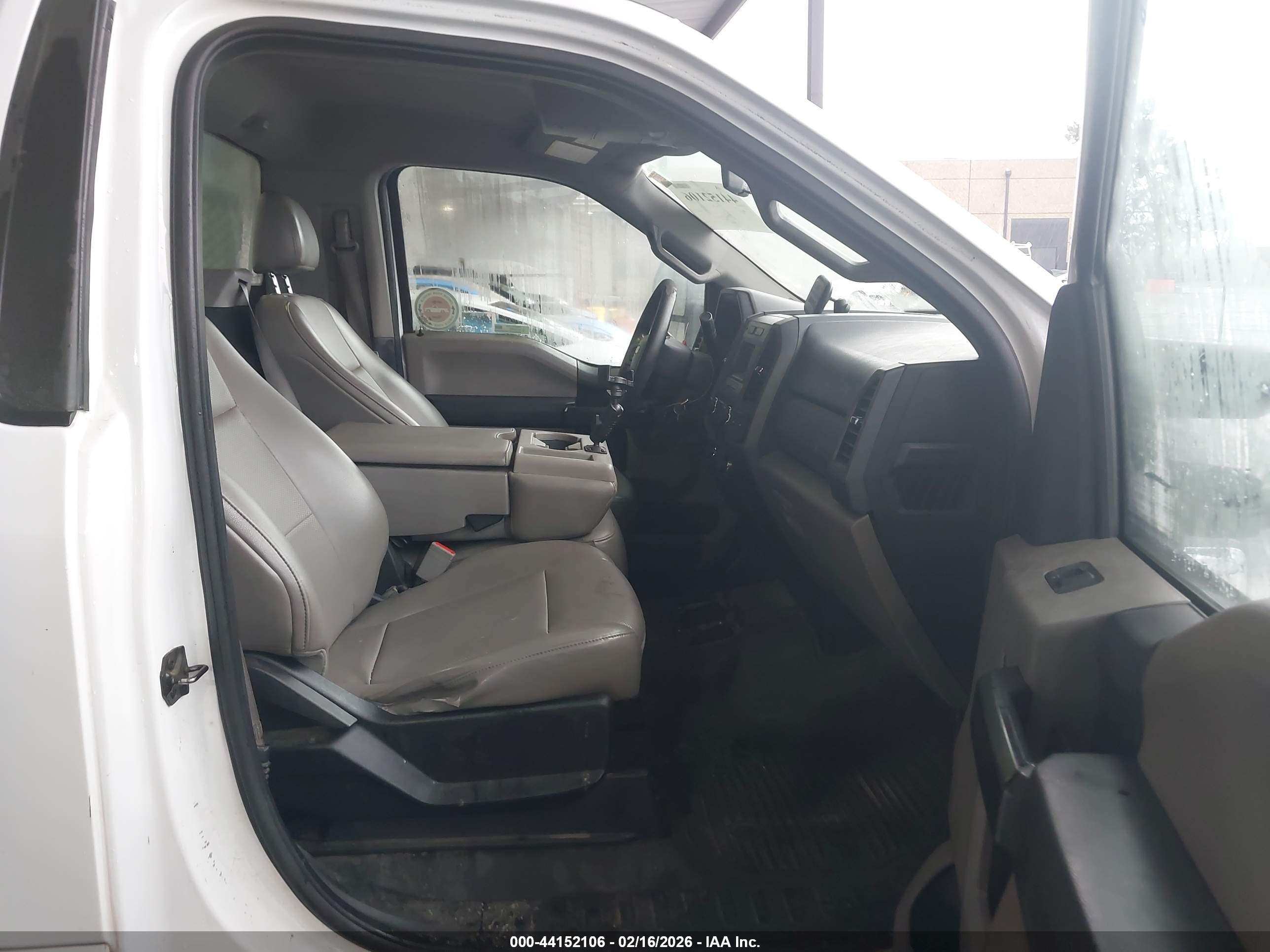 FORD F-250 image 8