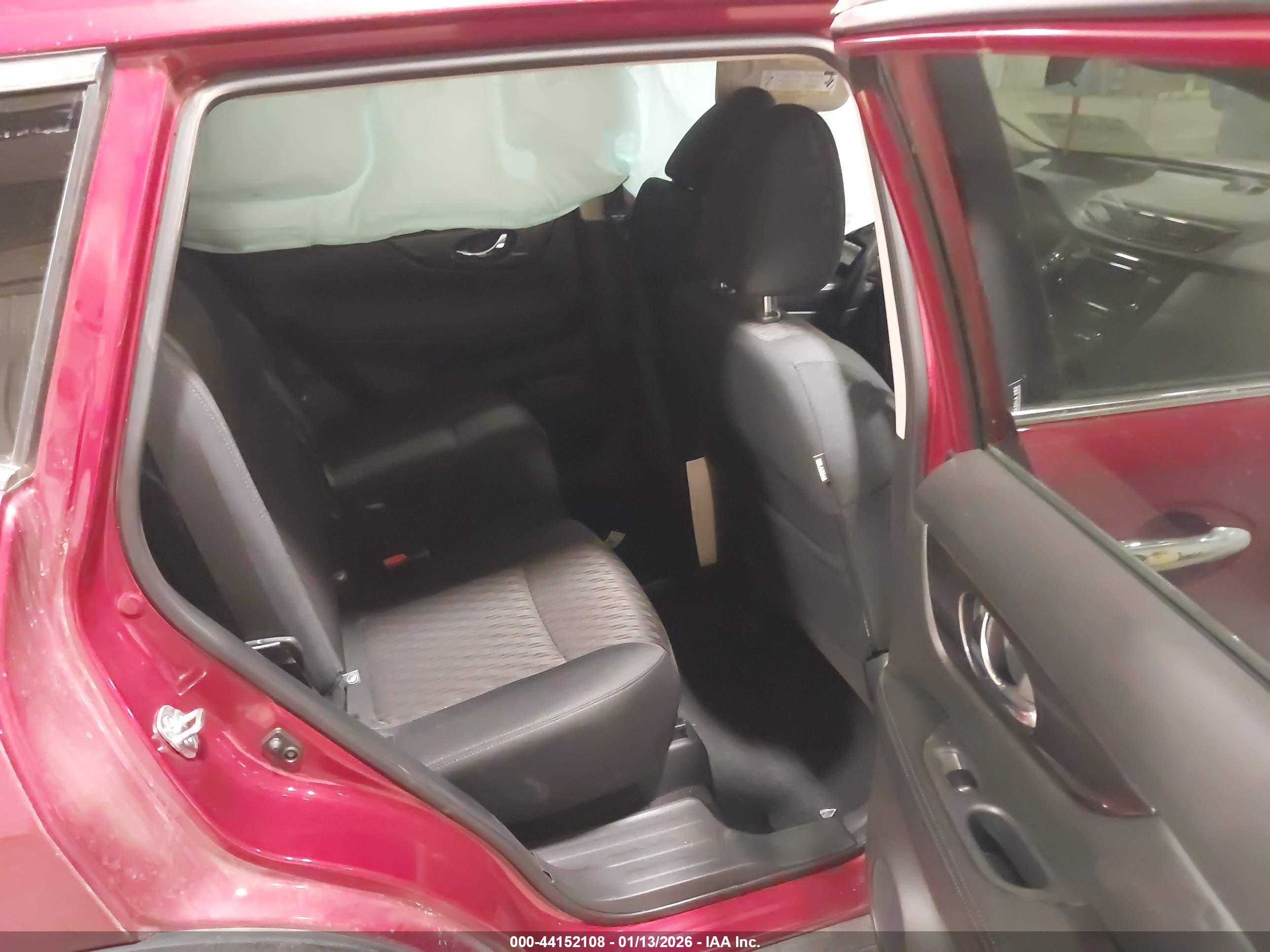 NISSAN ROGUE image 8