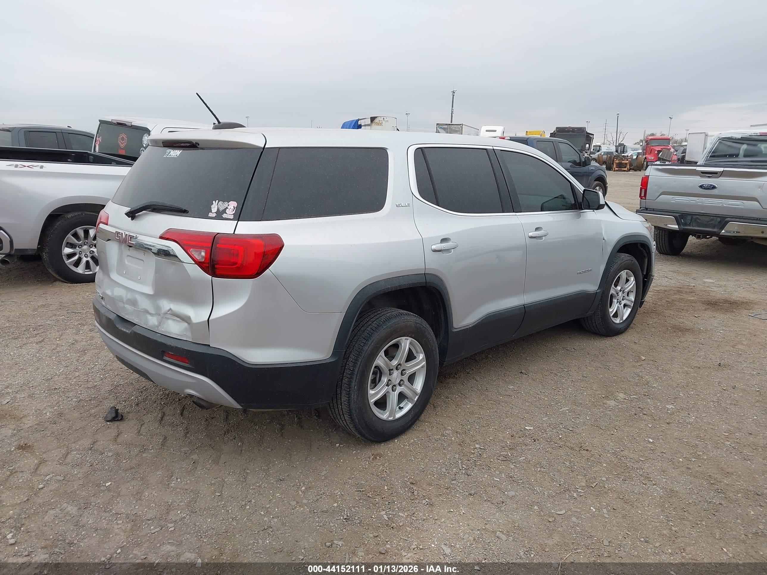 GMC ACADIA image 4