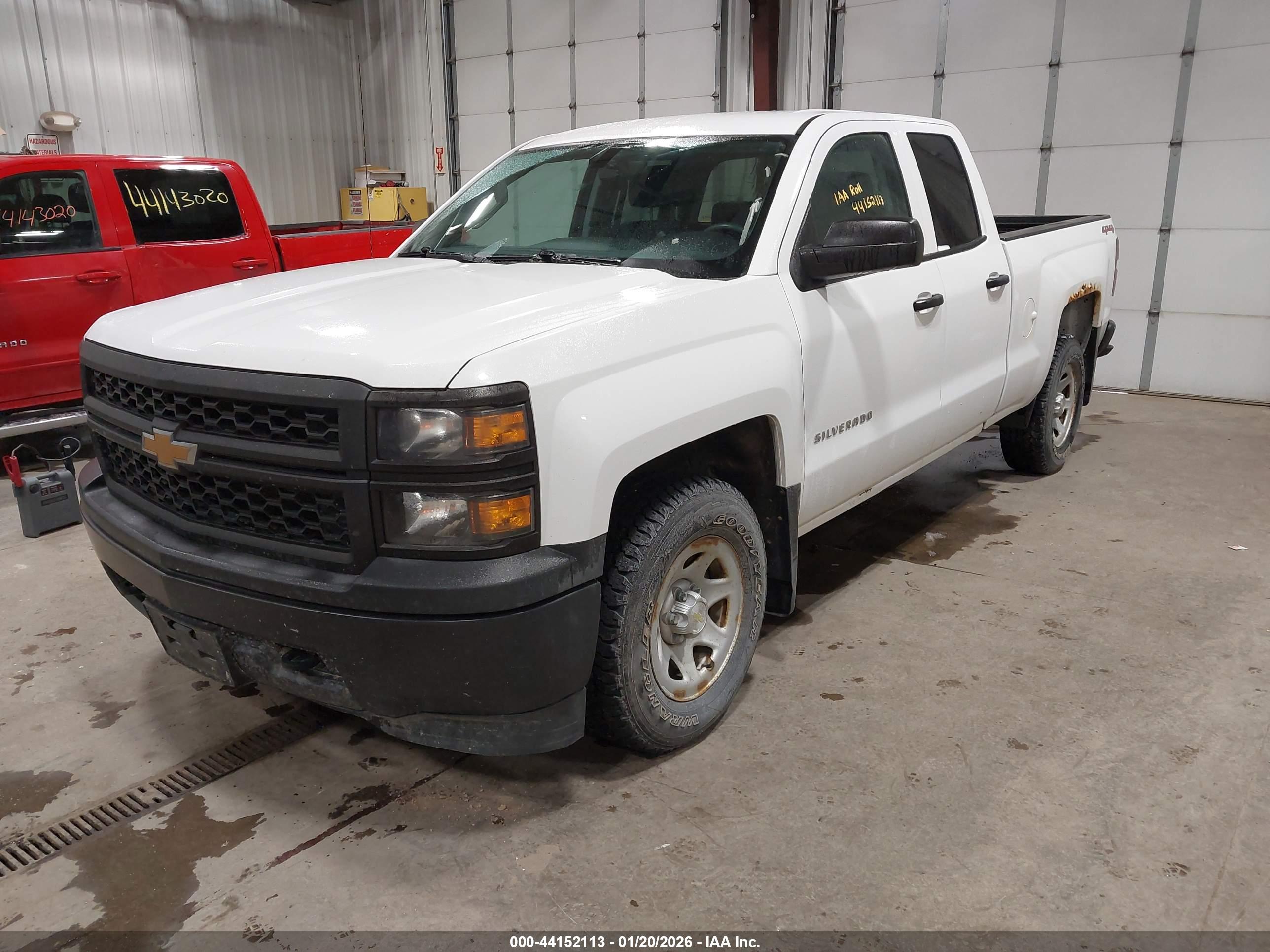 CHEVROLET SILVERADO image 2