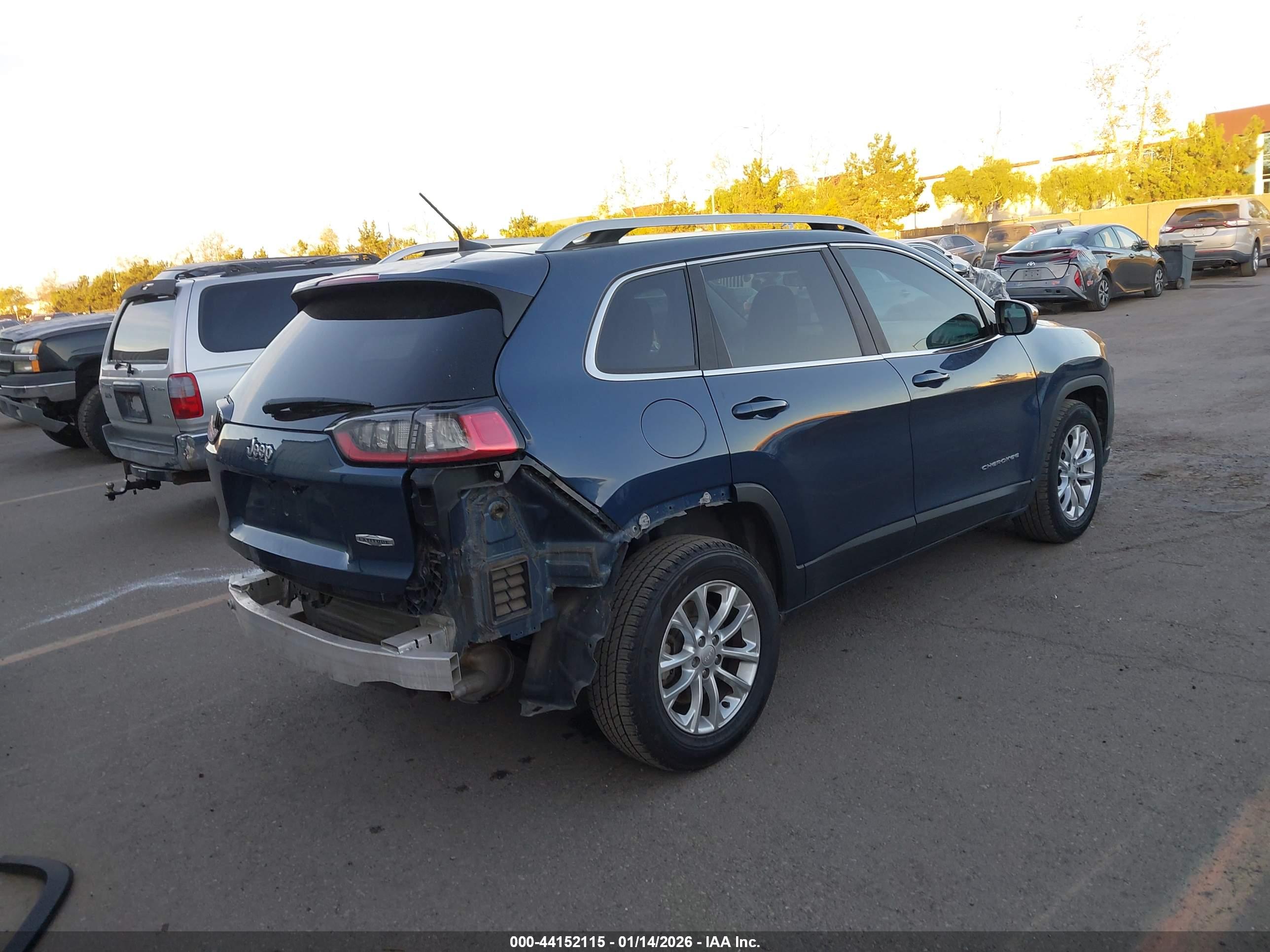 JEEP CHEROKEE image 4