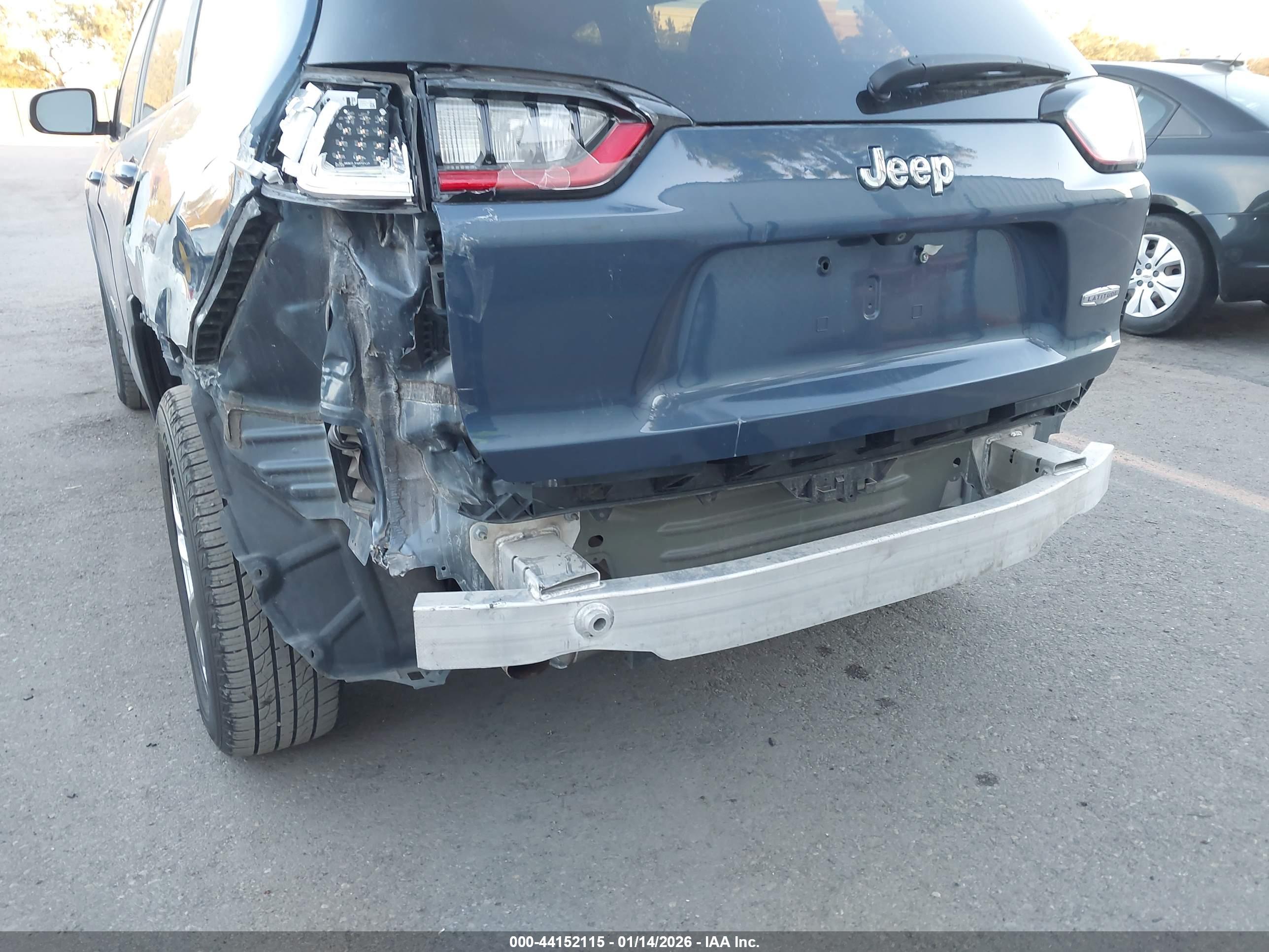 JEEP CHEROKEE image 6