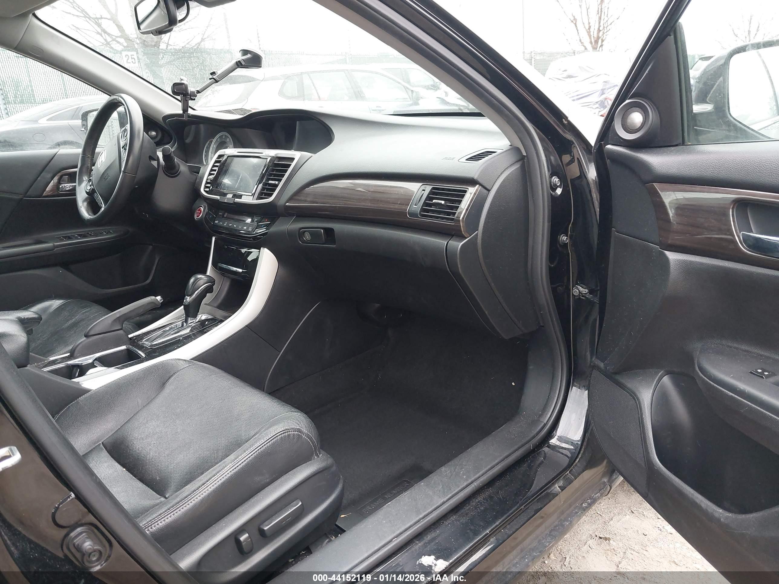 HONDA ACCORD image 5