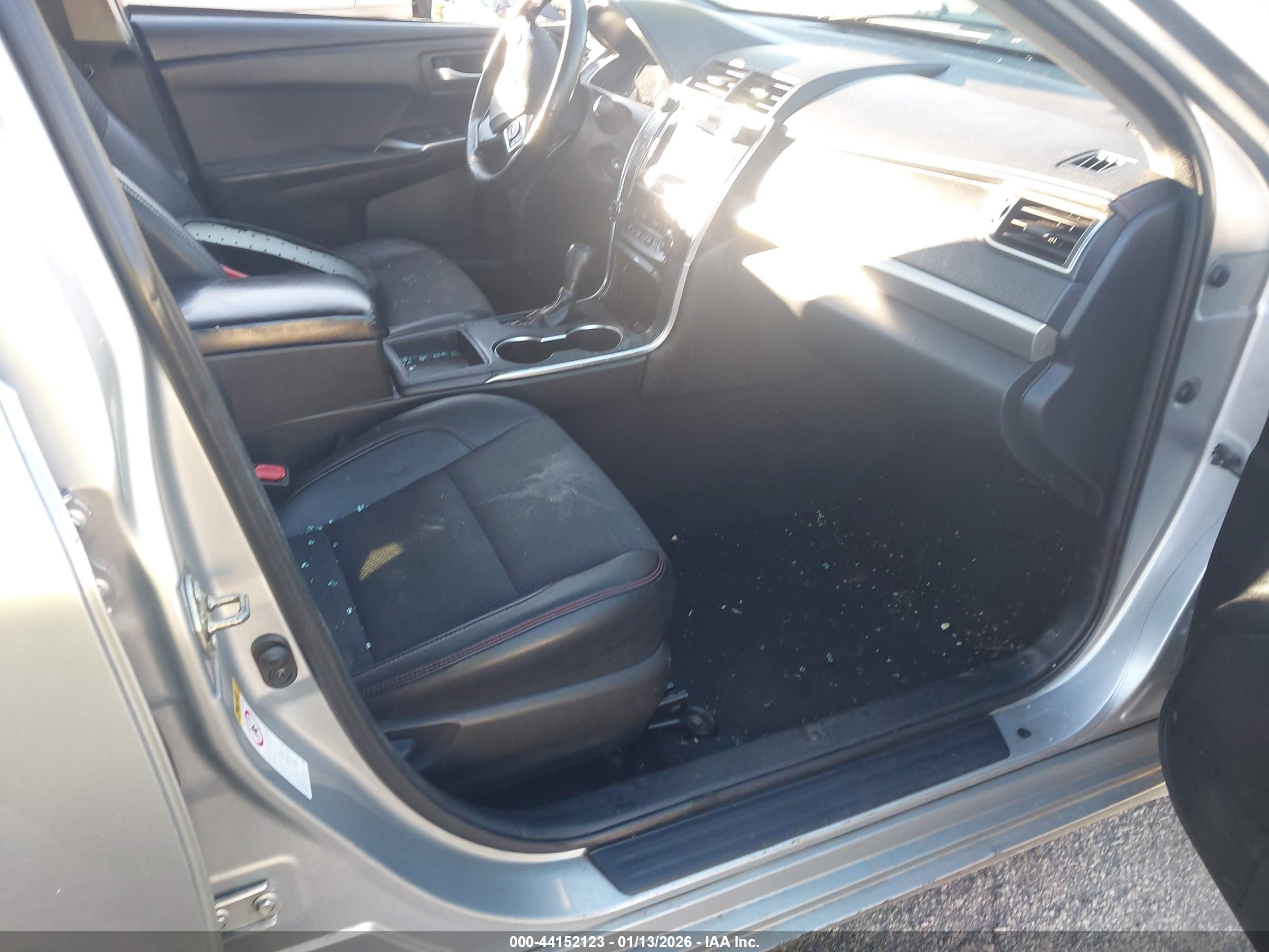 TOYOTA CAMRY image 5