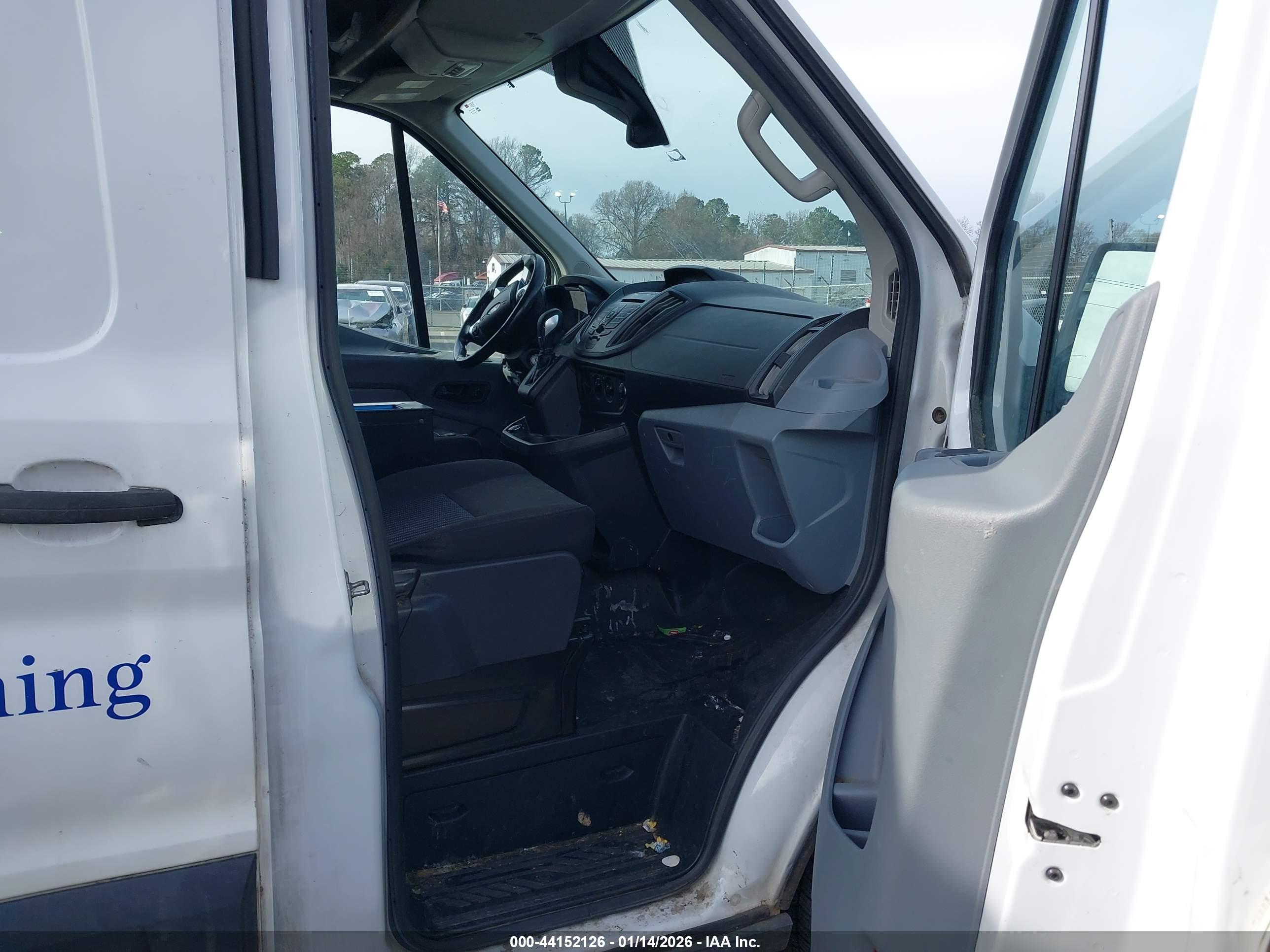 FORD TRANSIT-250 image 5