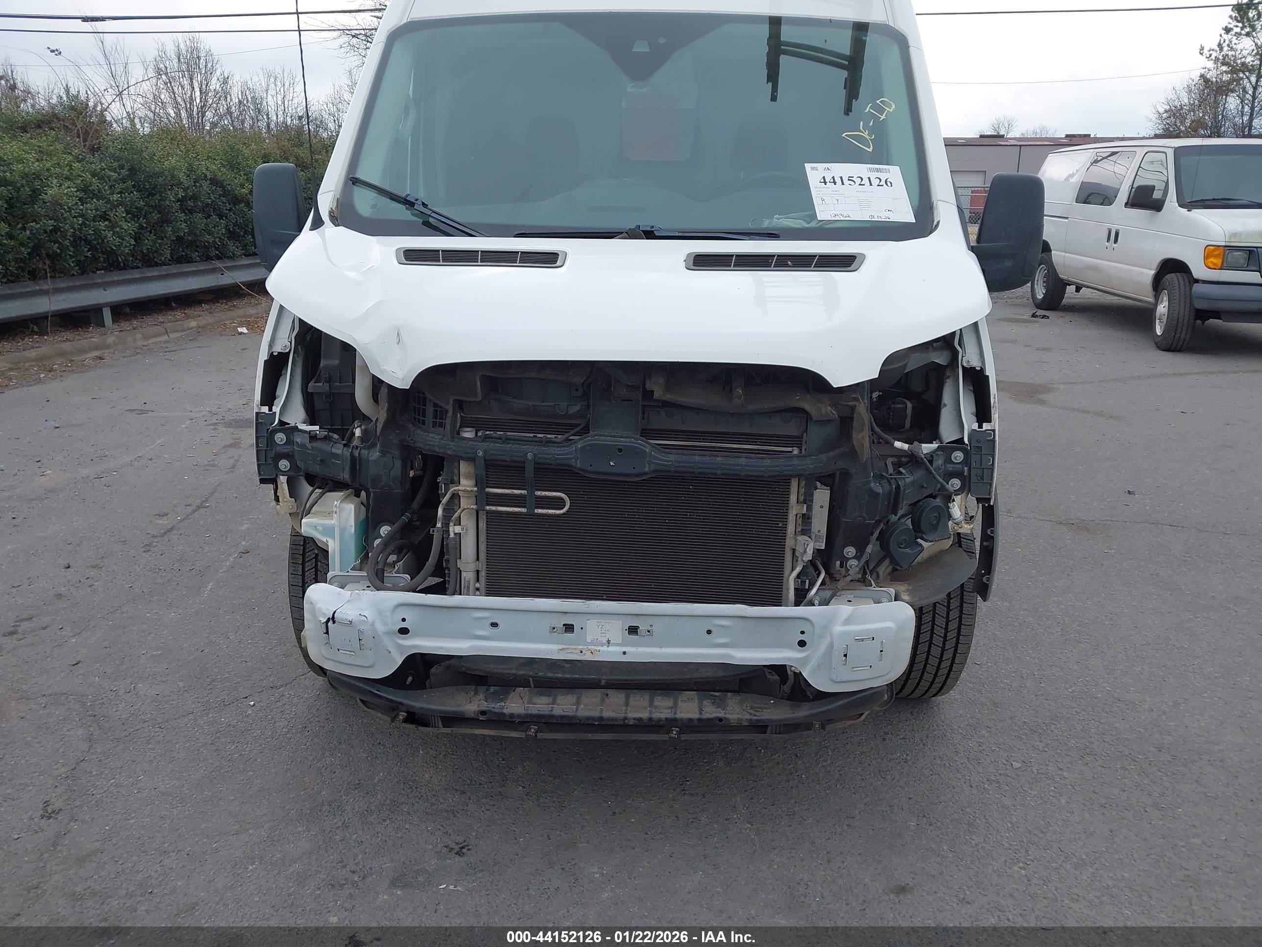 FORD TRANSIT-250 image 6