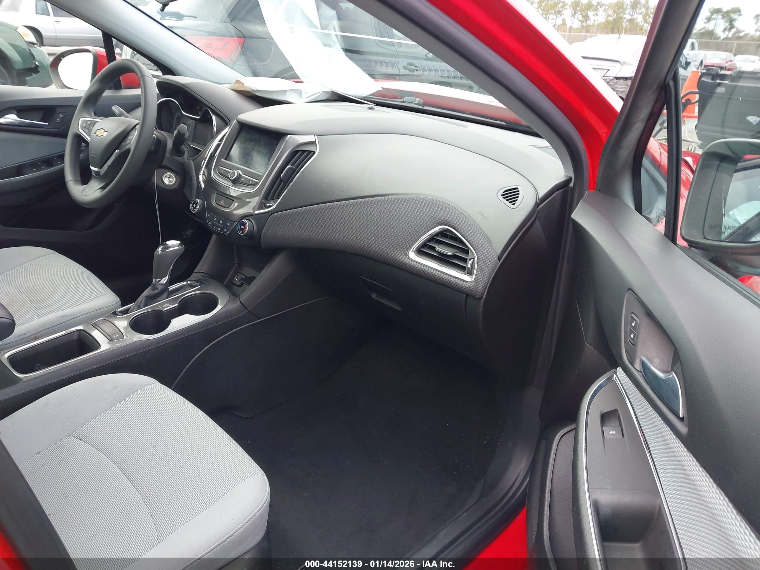 CHEVROLET CRUZE image 5