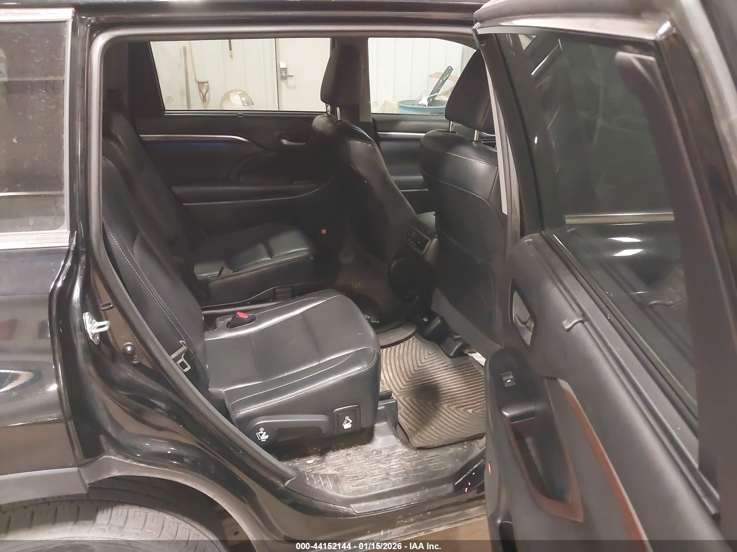 TOYOTA HIGHLANDER image 8