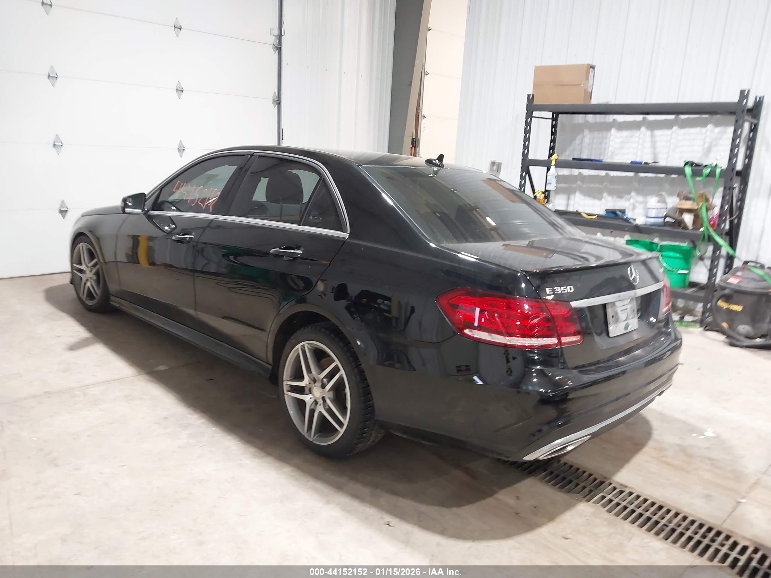 MERCEDES-BENZ E image 3