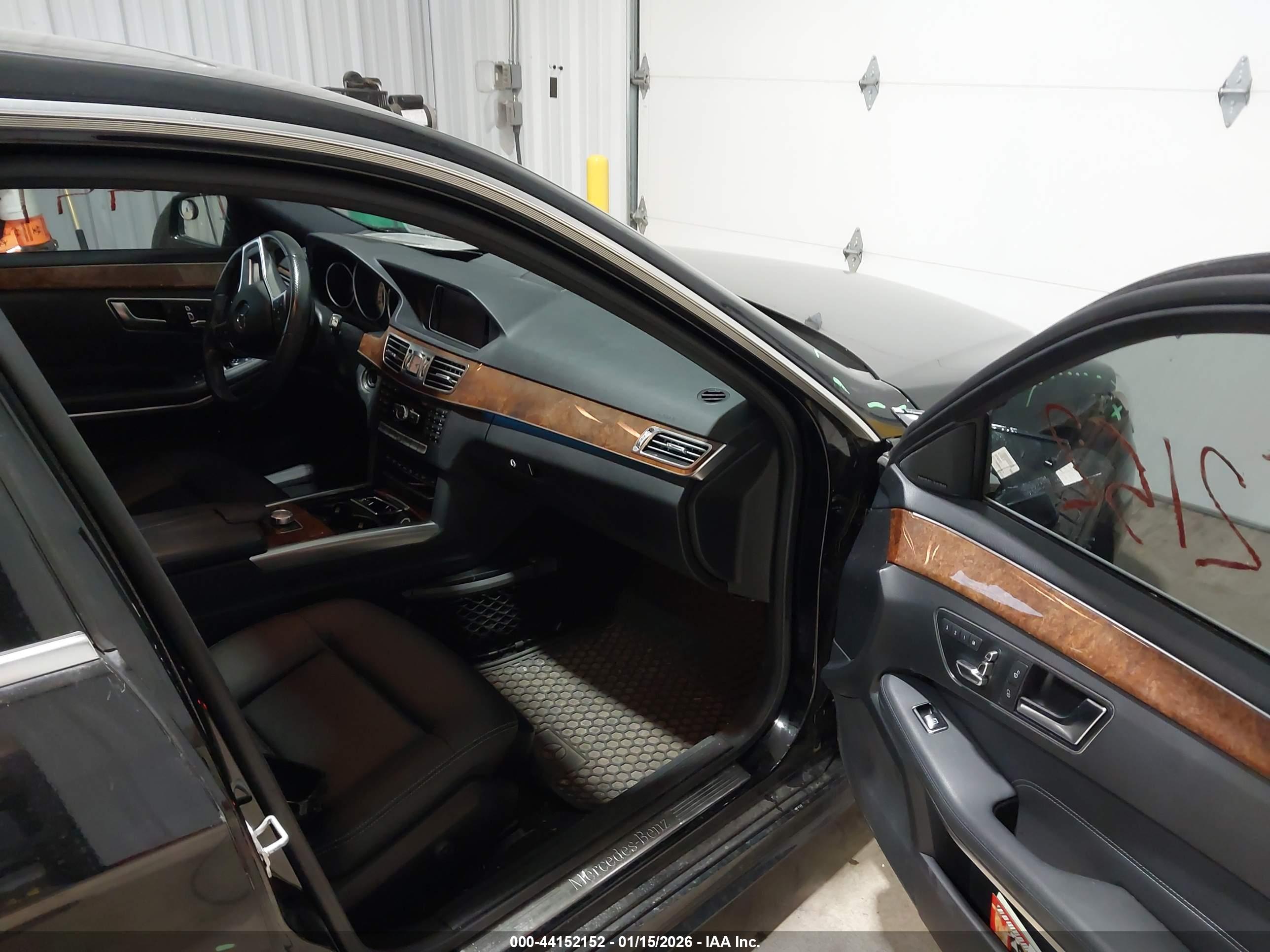 MERCEDES-BENZ E image 5