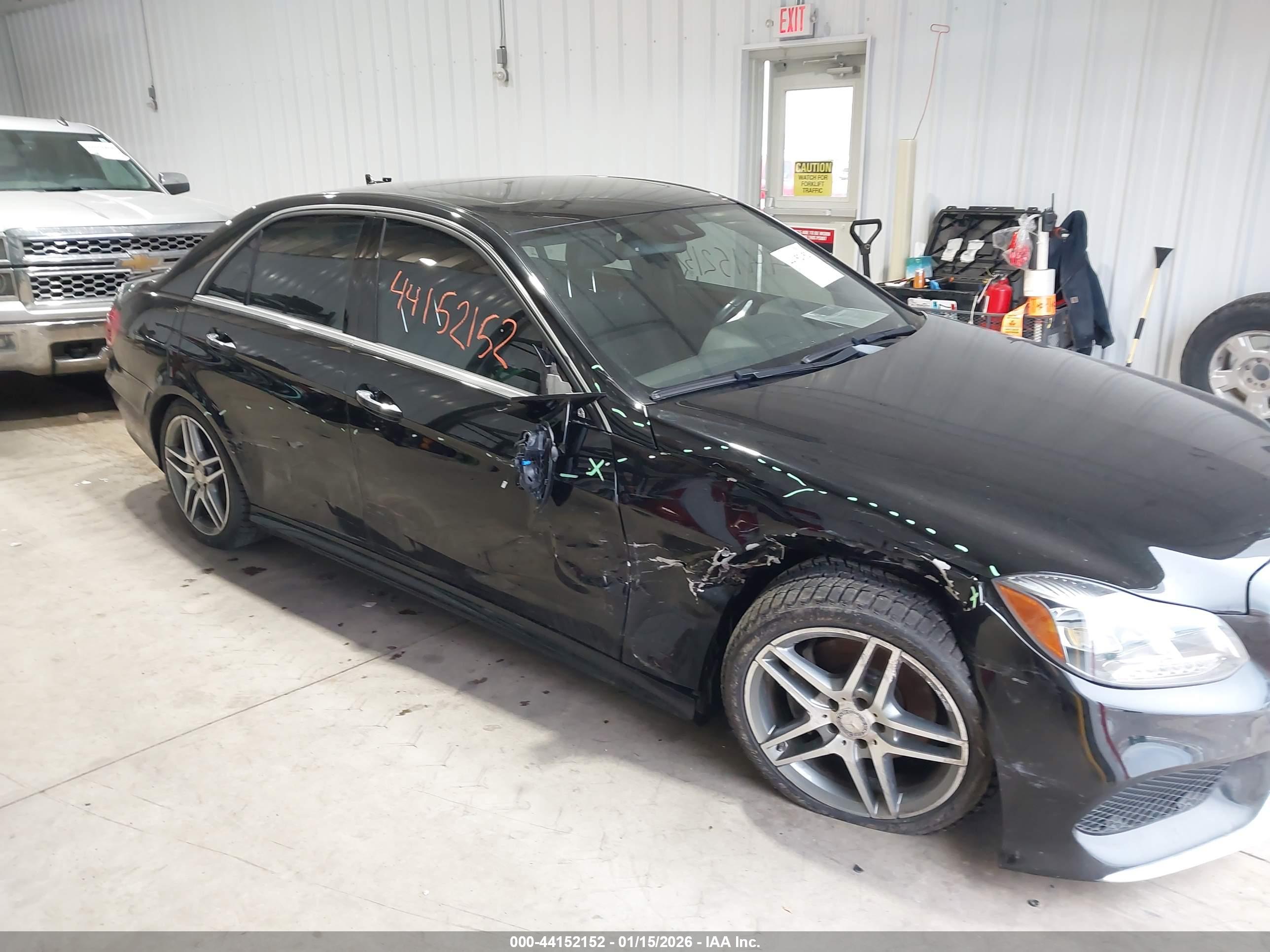 MERCEDES-BENZ E image 6